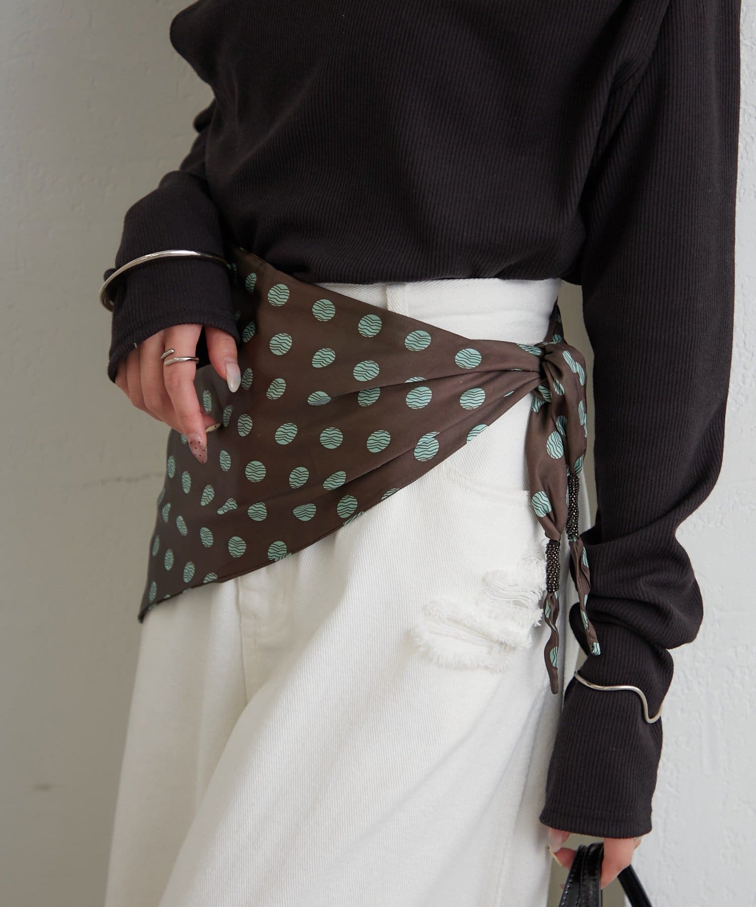 mystic(ミスティック) 三角ドットスカーフ