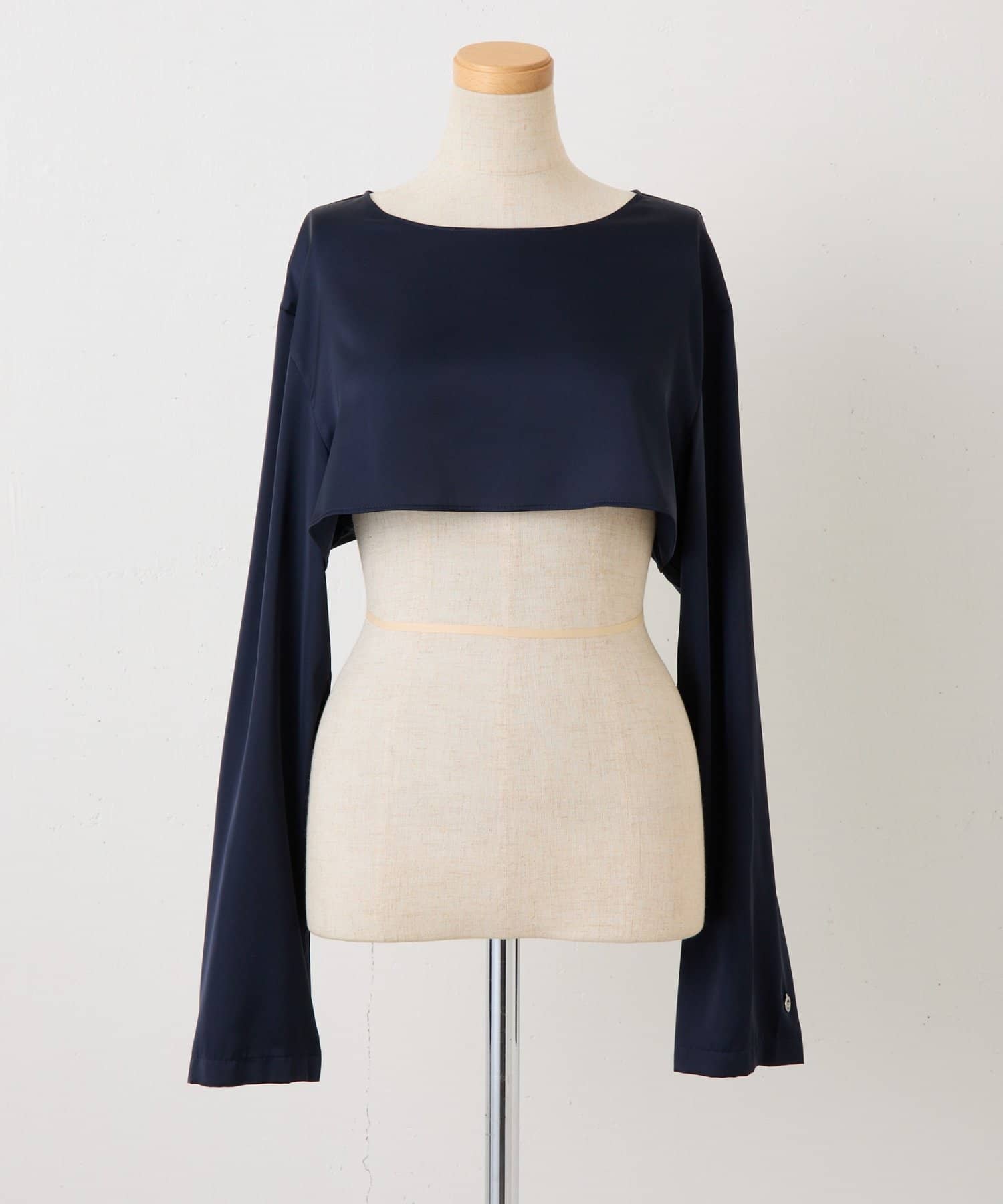 COLLAGE GALLARDAGALANTE(コラージュ ガリャルダガランテ) 【CEPIE./セピエ】サテンクロップドブラウス