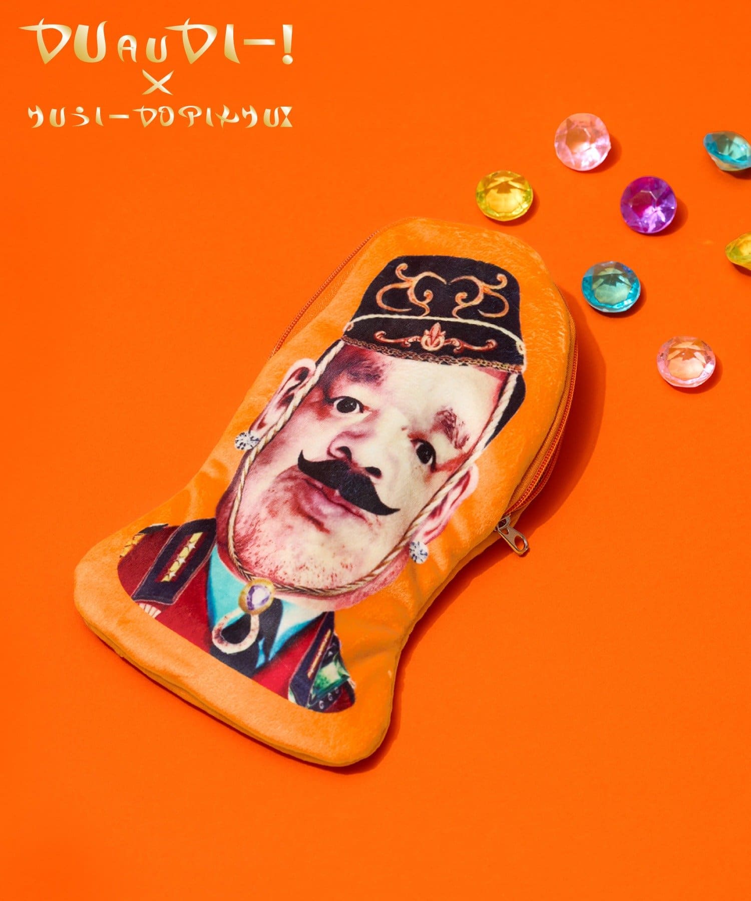 3COINS(スリーコインズ) 架空の国お土産ダイカットポーチ／くっきー！×3COINS