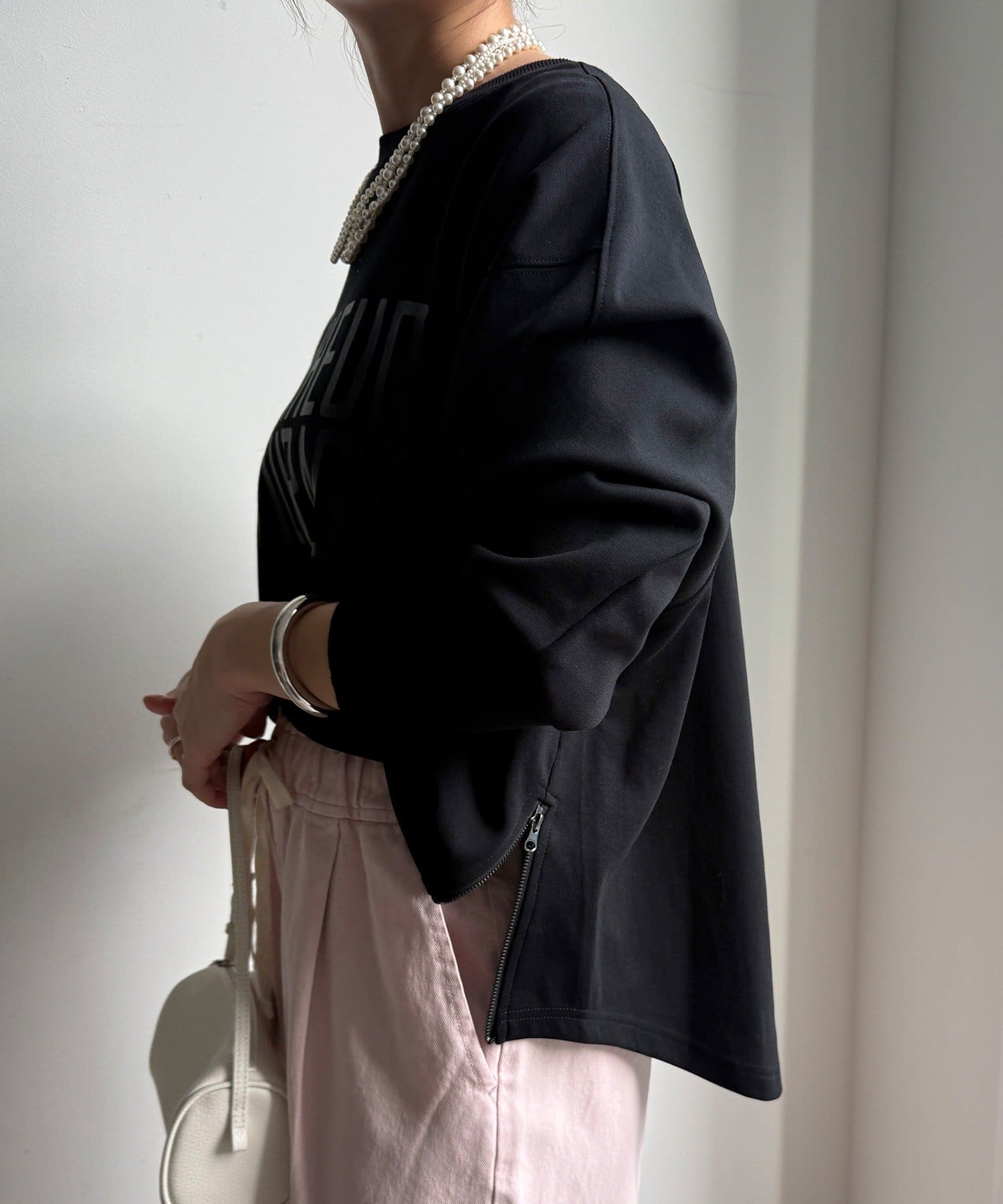 DOUDOU(ドゥドゥ) 【WEB限定】ポンチサイドファスナーロゴプルオーバー