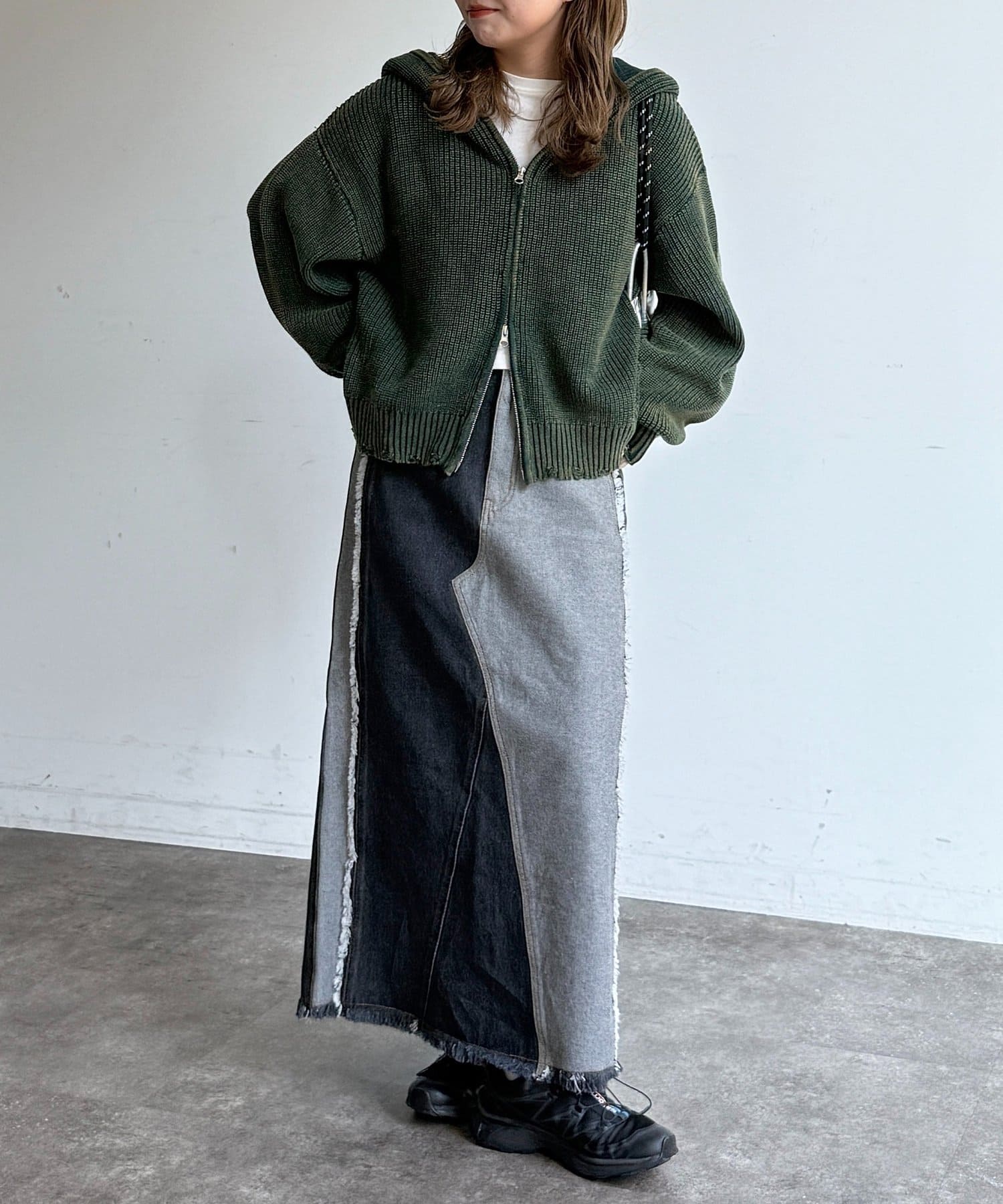 CPCM(シーピーシーエム) ダメージピグメントパーカー