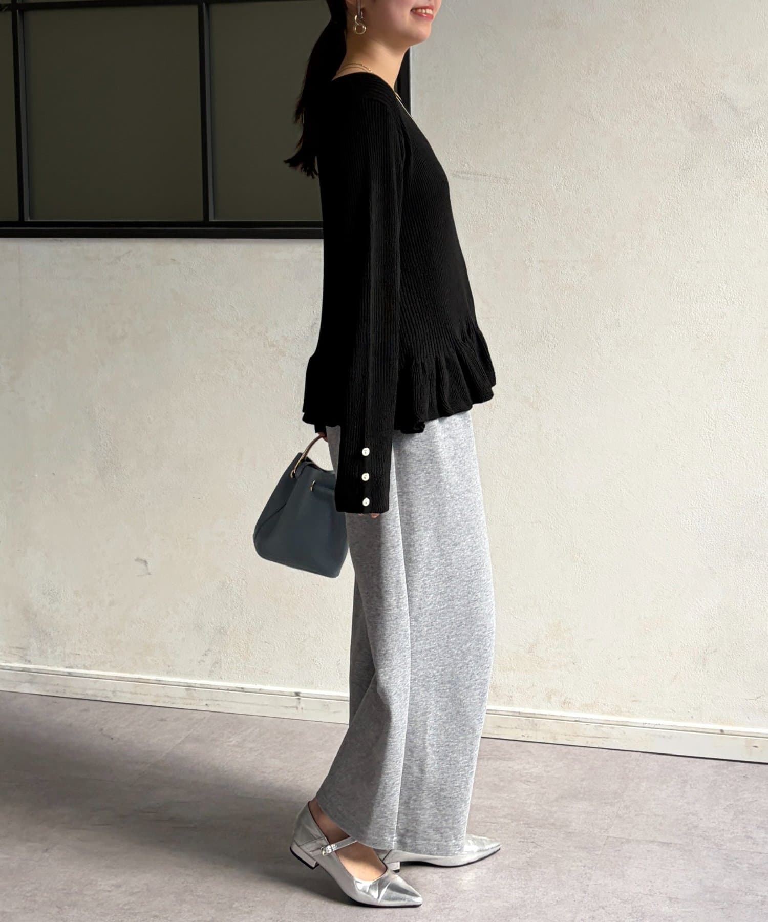 Chez toi(シェトワ) 裾フリルニットプルオーバー