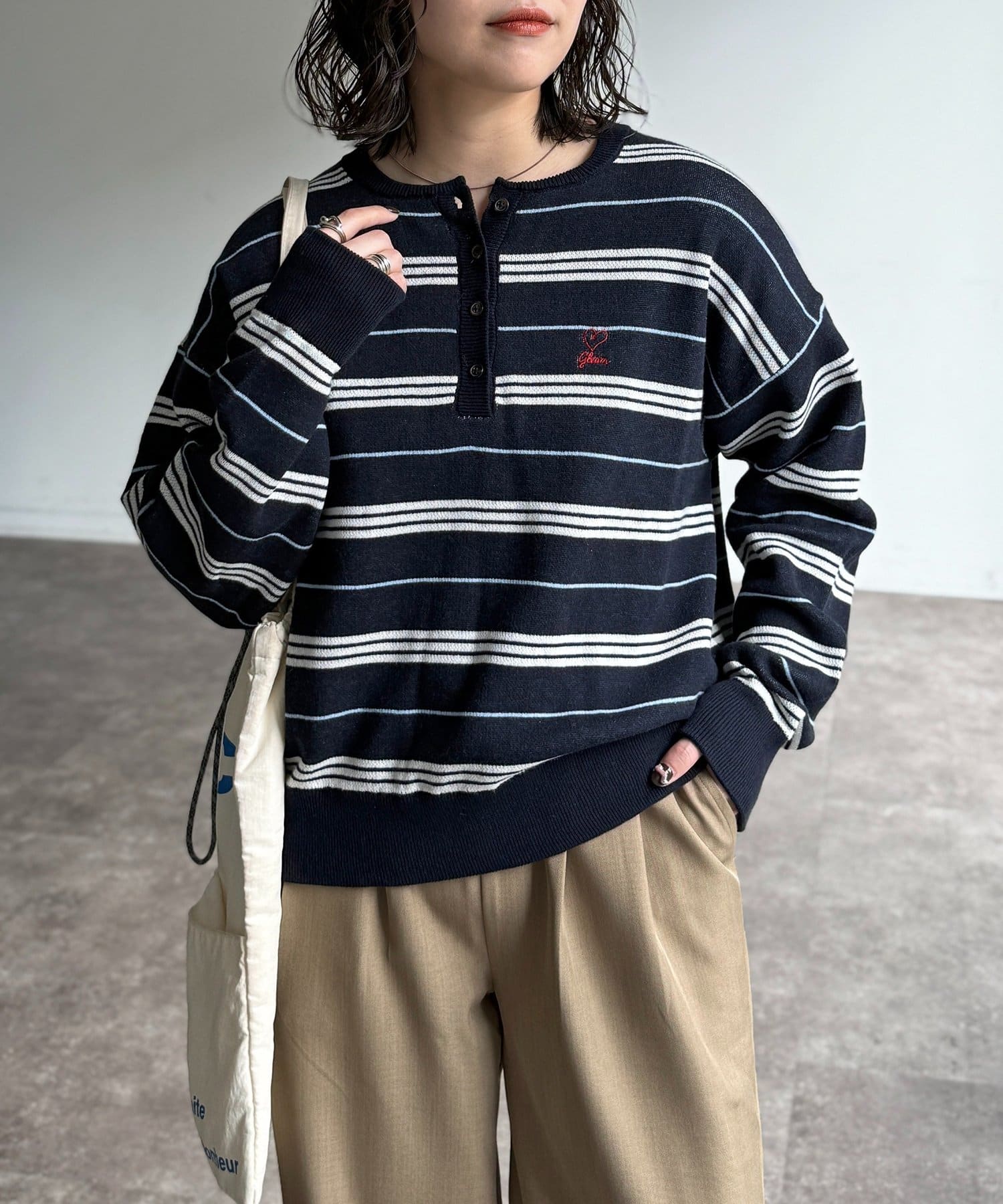 CPCM(シーピーシーエム) 1ポイント刺繍ヘンリープルオーバー