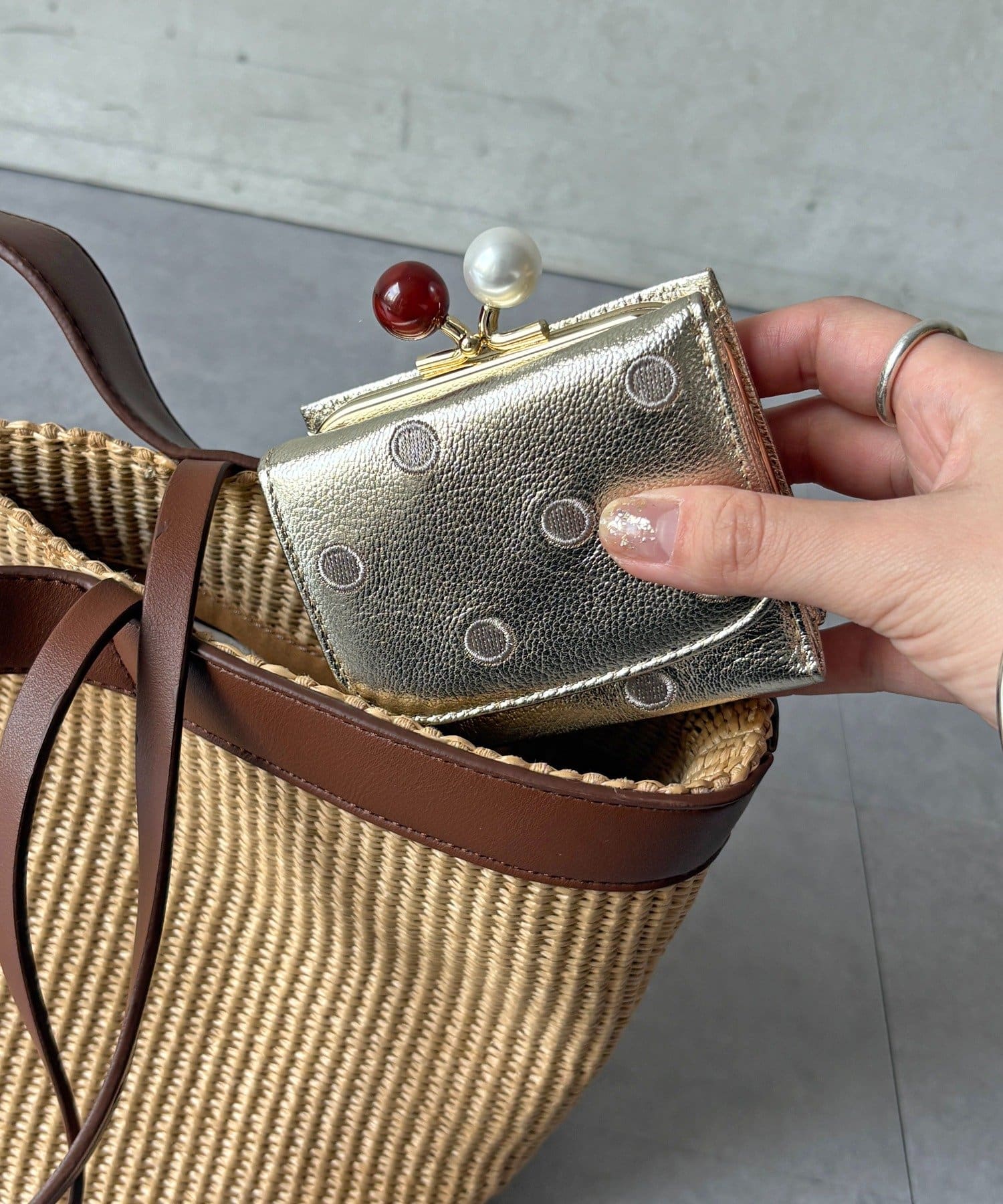 DOUDOU(ドゥドゥ) 【WEB限定】アクリル玉3つ折りウォレット