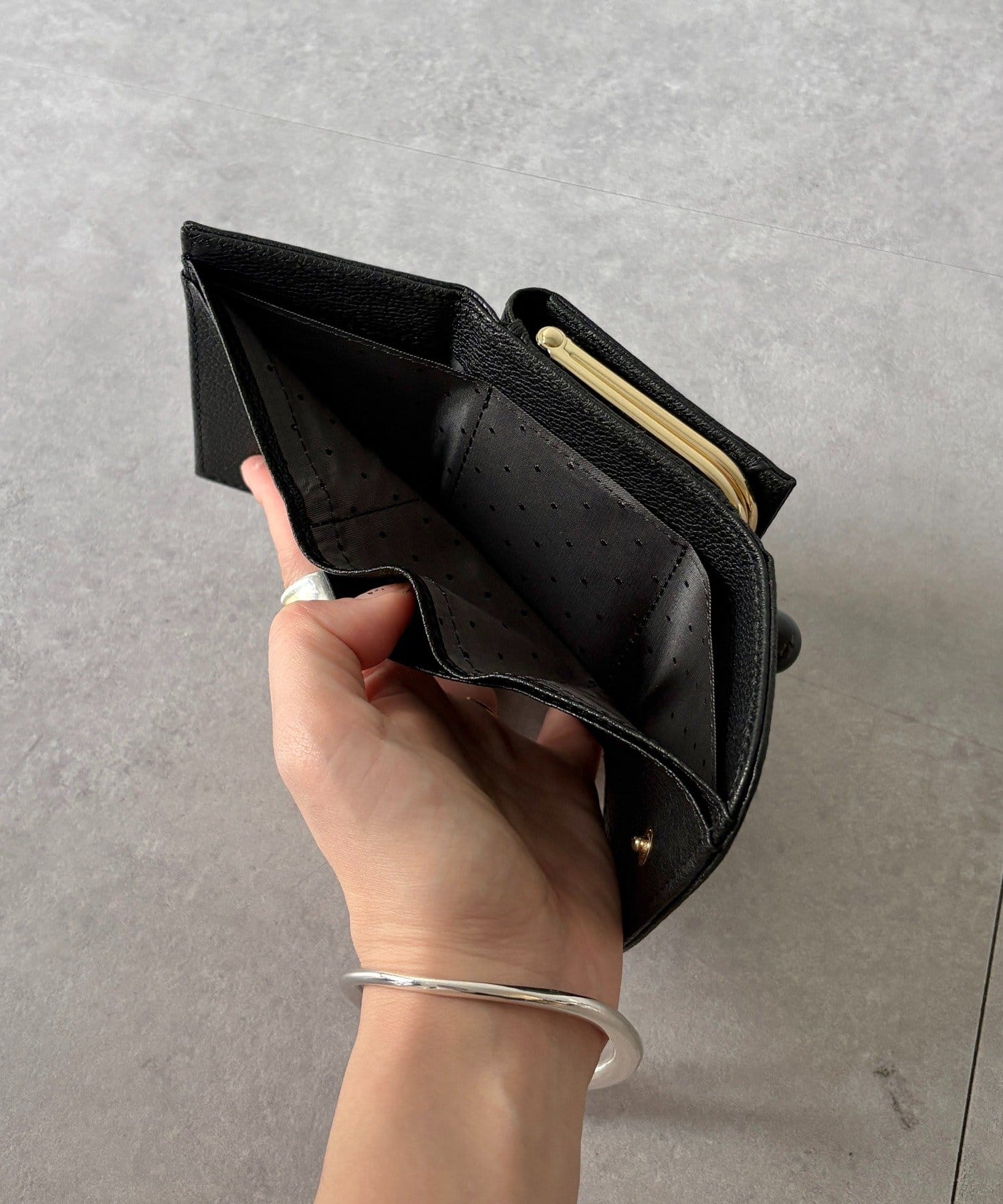 DOUDOU(ドゥドゥ) 【WEB限定】アクリル玉3つ折りウォレット