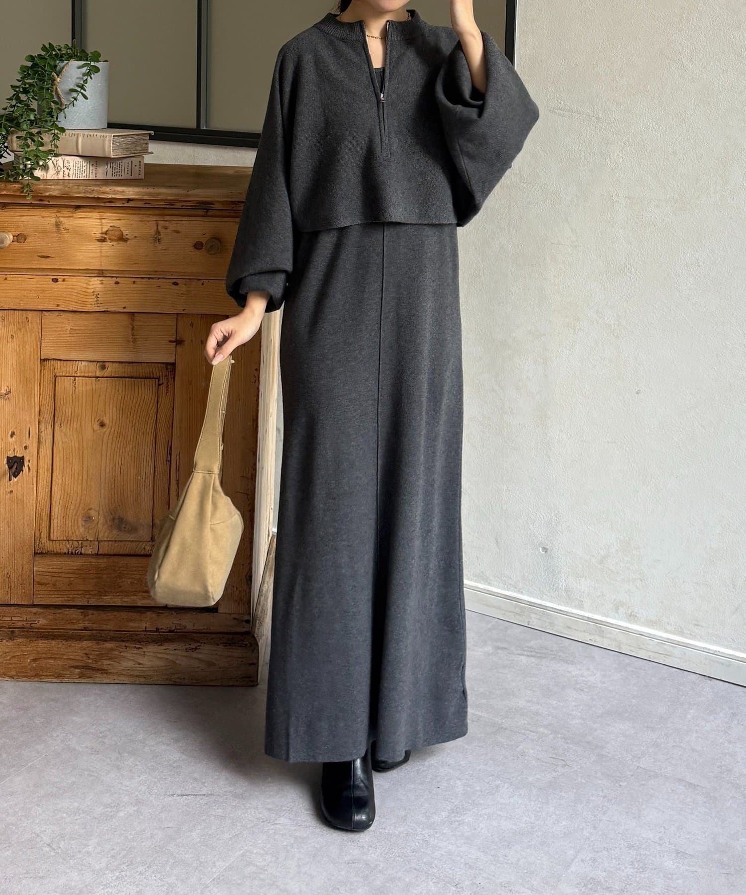 Thevon.(ゼヴォン) クルーネックハーフジップニットアップ