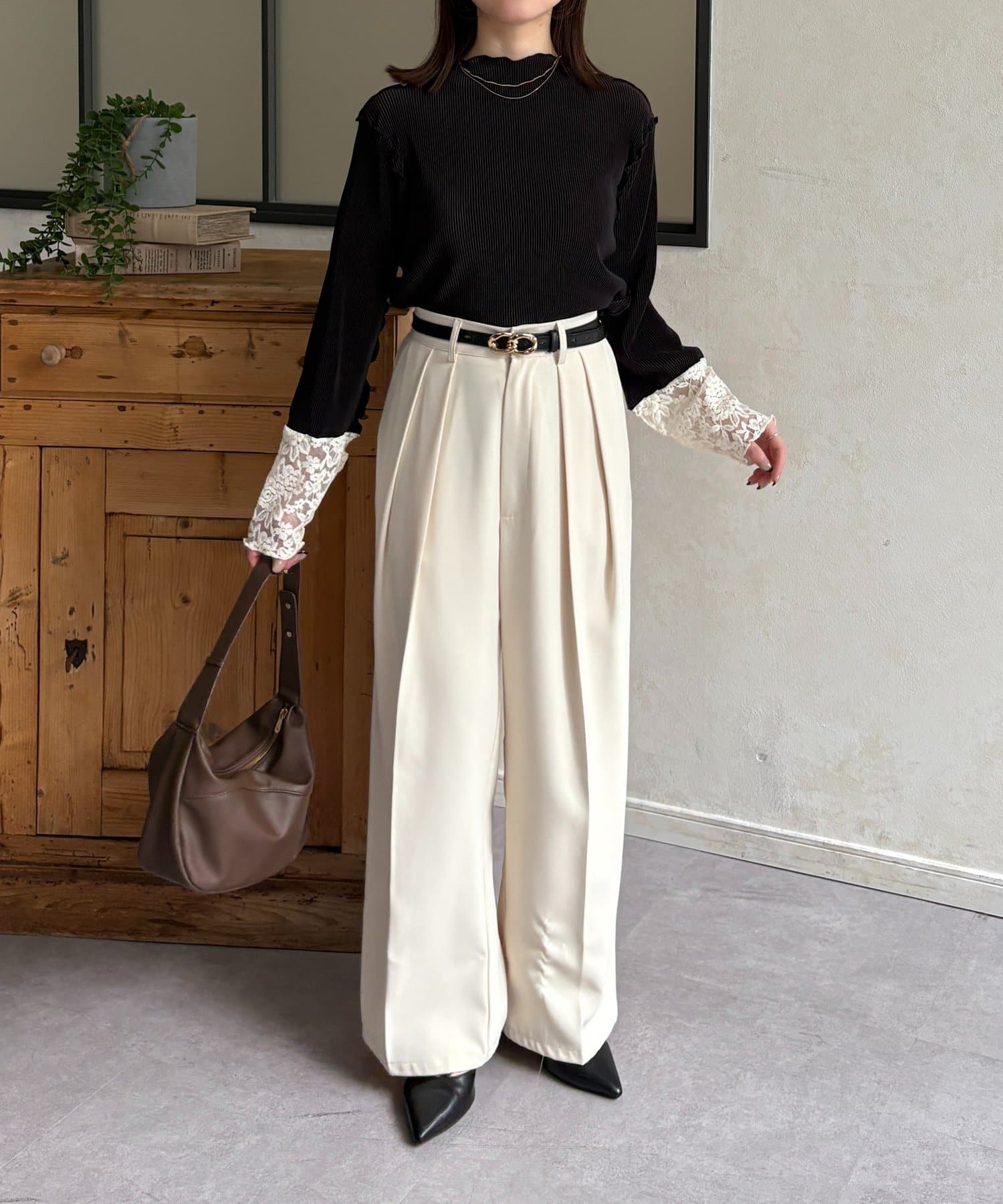 Thevon.(ゼヴォン) 袖先切替プリーツメロープルオーバー