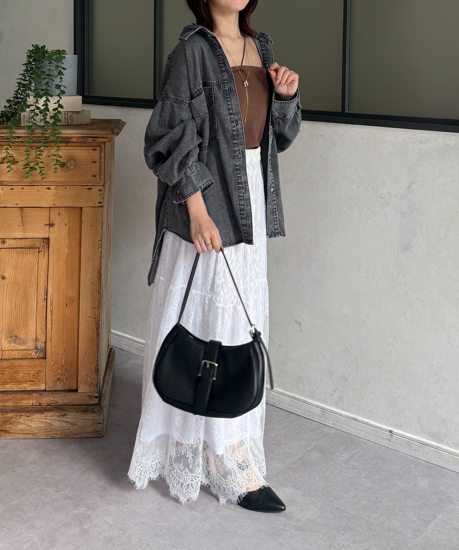 Thevon.(ゼヴォン) 両ポケ前後差デニムシャツ