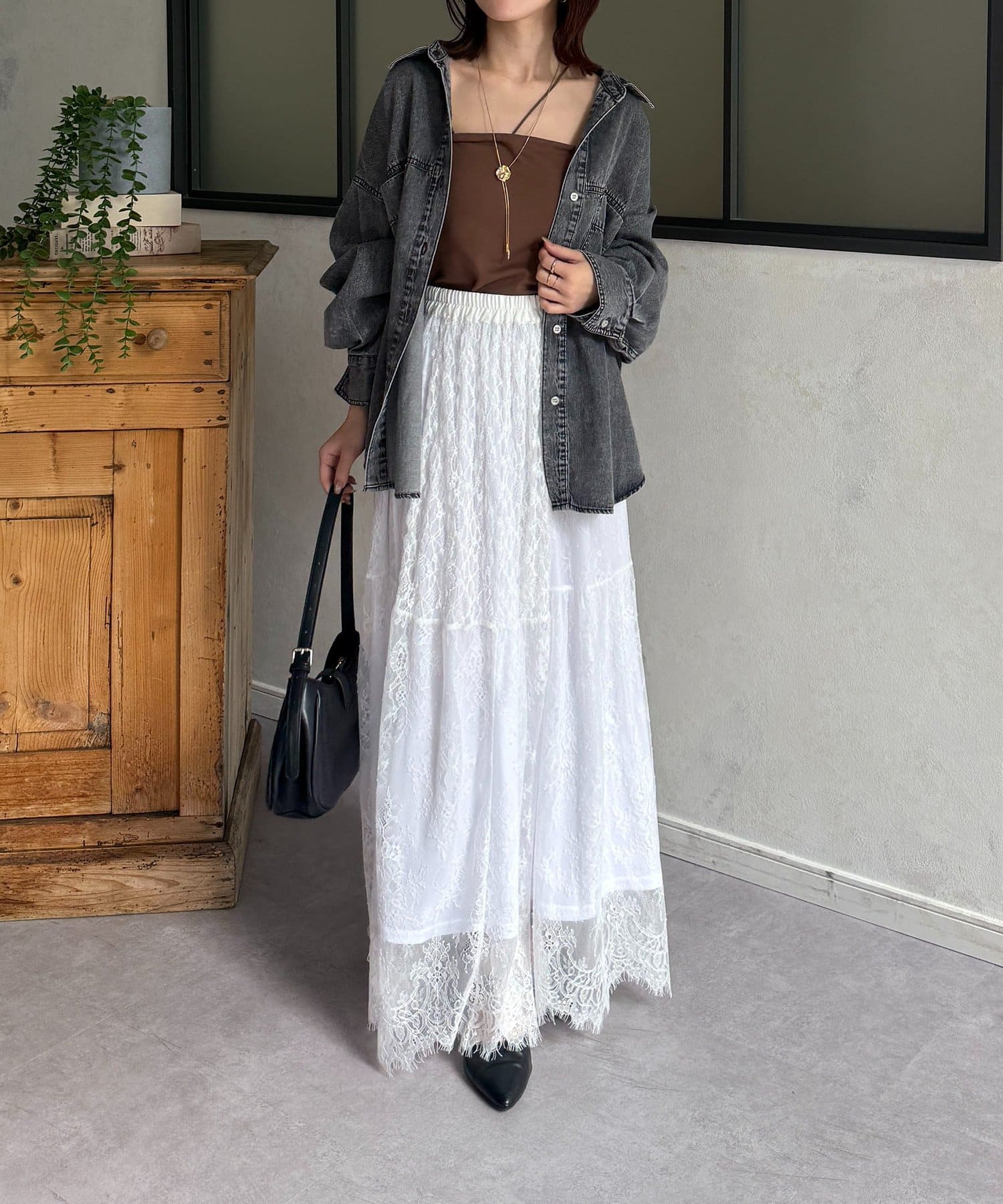 Thevon.(ゼヴォン) 両ポケ前後差デニムシャツ