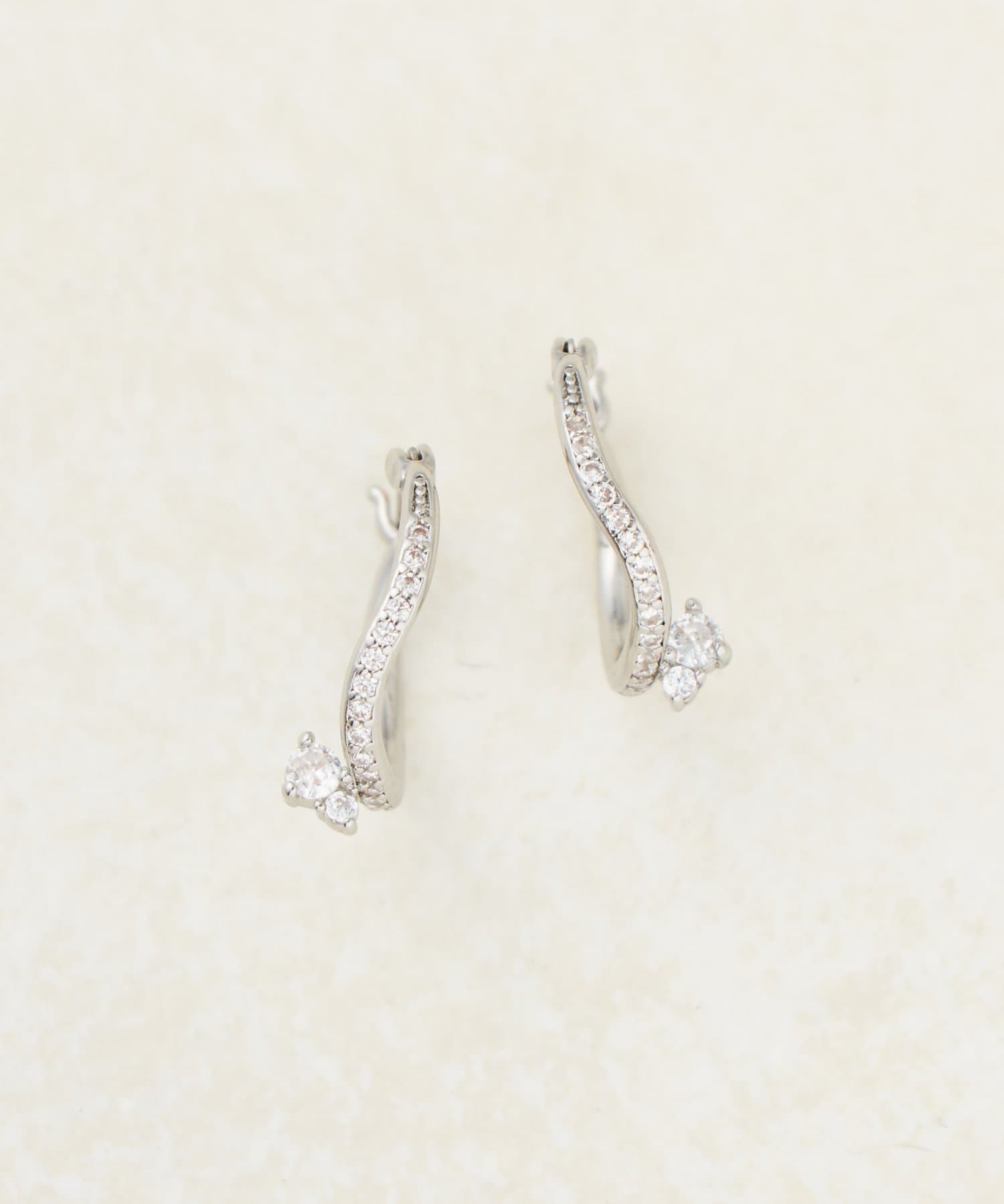 DISCOAT(ディスコート) 【GOLDY】パールストーンニュアンスフープピアス