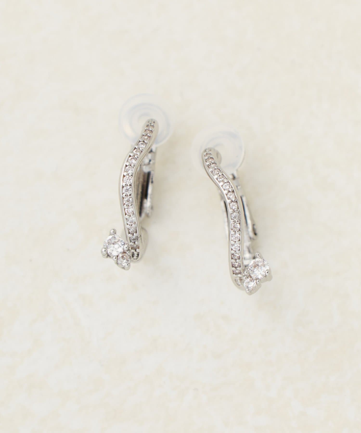 DISCOAT(ディスコート) 【GOLDY】パールストーンニュアンスフープイヤリング