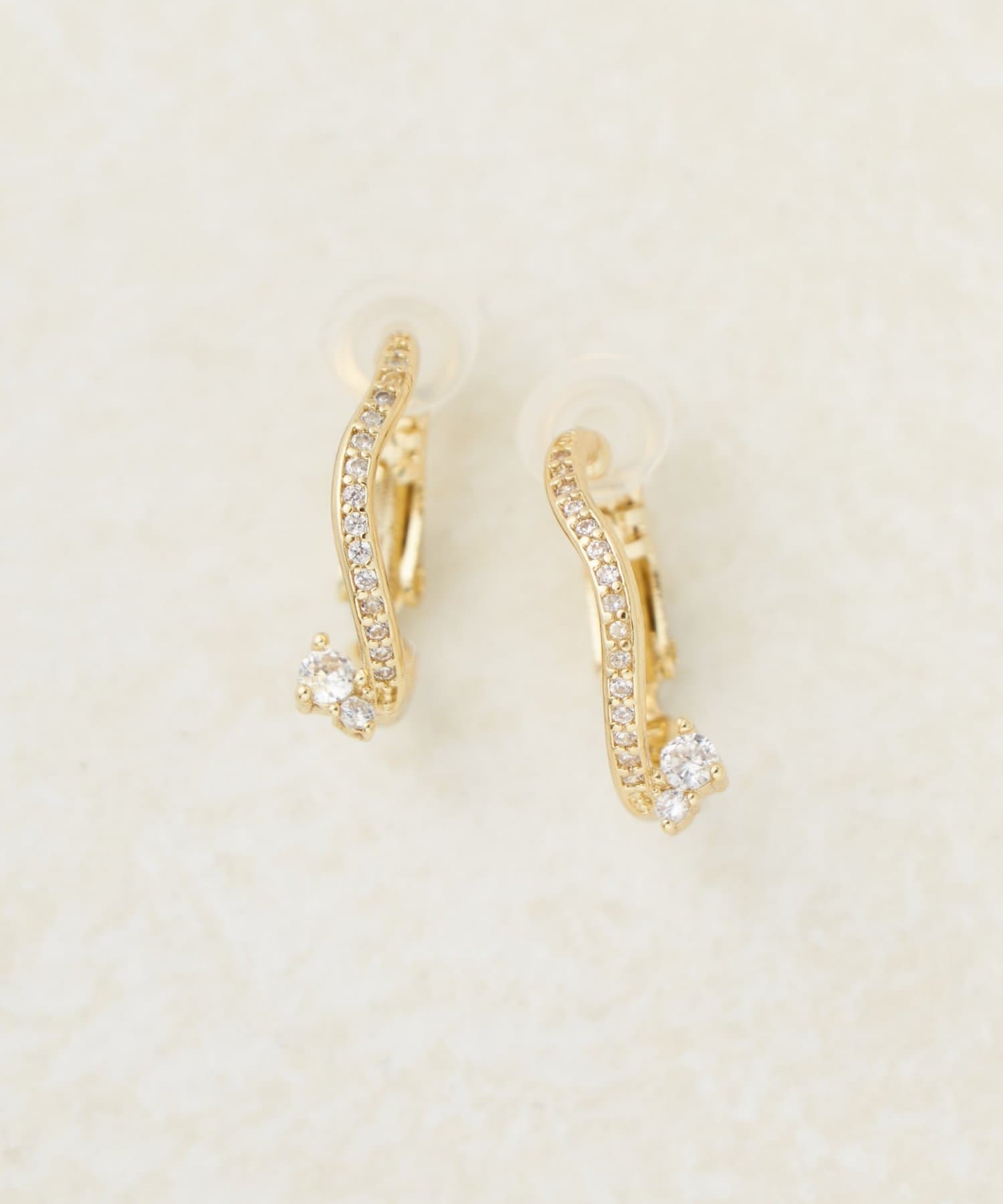 DISCOAT(ディスコート) 【GOLDY】パールストーンニュアンスフープイヤリング