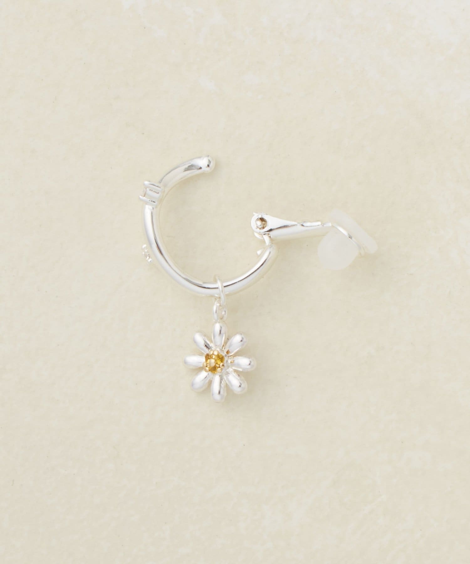 DISCOAT(ディスコート) 【GOLDY】ソリッドフラワースウィングイヤリング