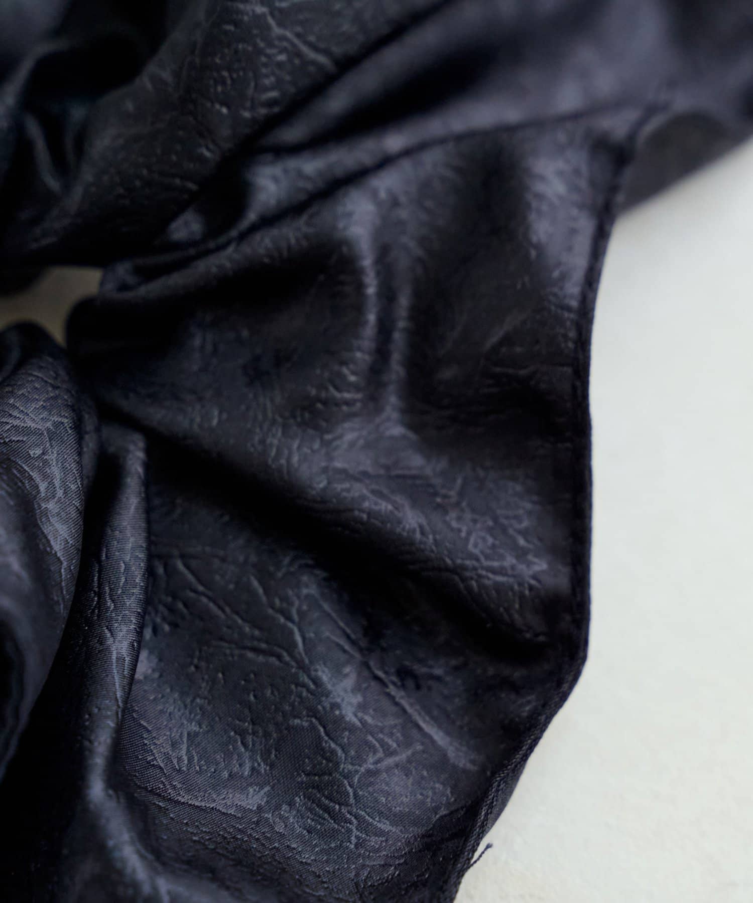 DISCOAT(ディスコート) 【Noka】スクエアレザー調シュシュ