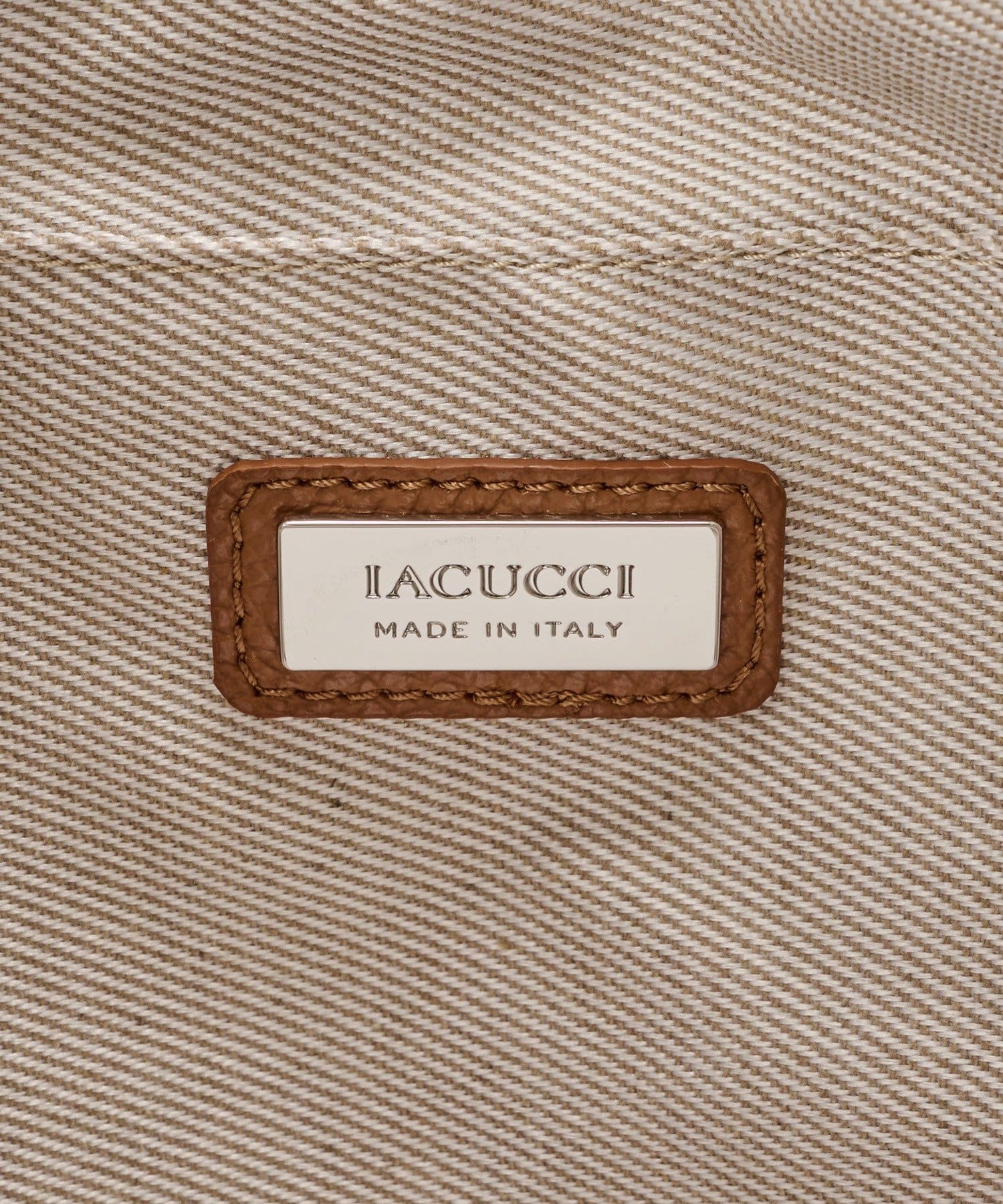 IACUCCI(イアクッチ) 【coming soon】ジーリオ PAGLIA/CERVO