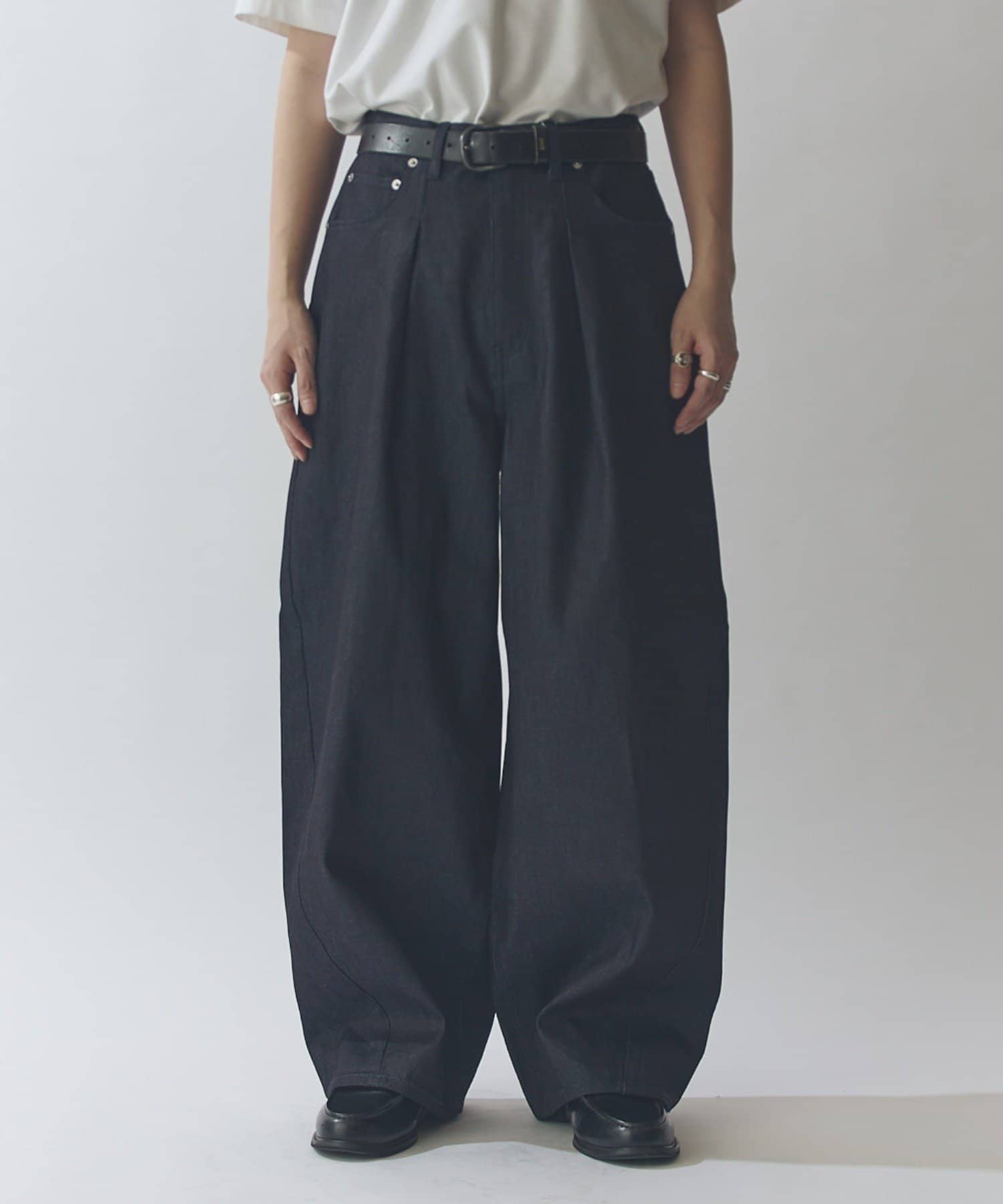 Lui's(ルイス) リジットタックバルーンデニムパンツ