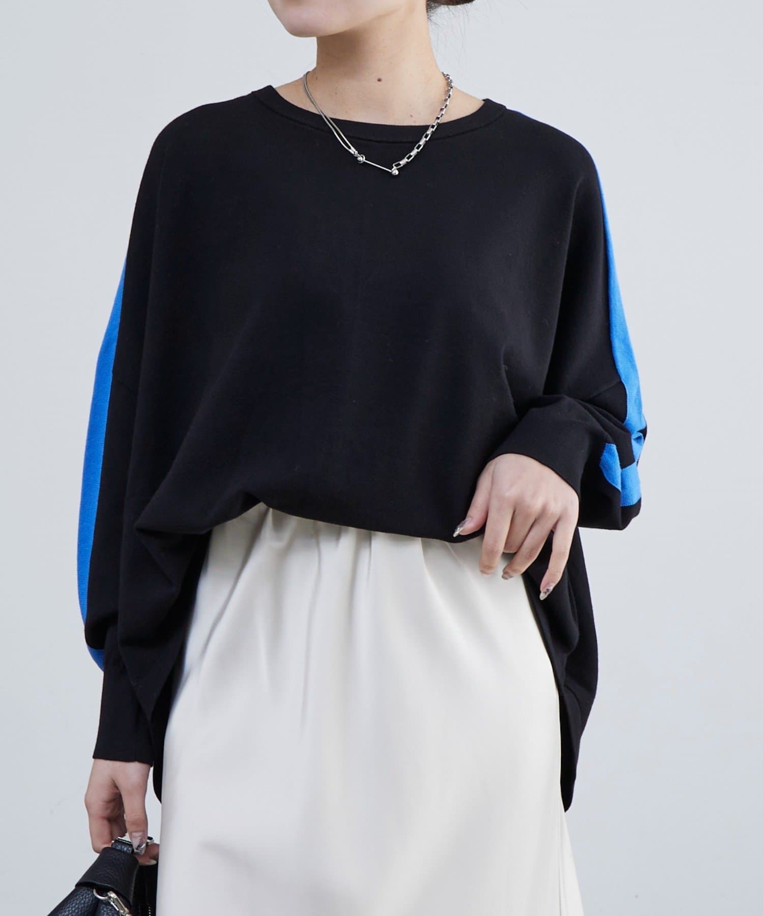 Lui's(ルイス) サイドラインヘムカーブトップス