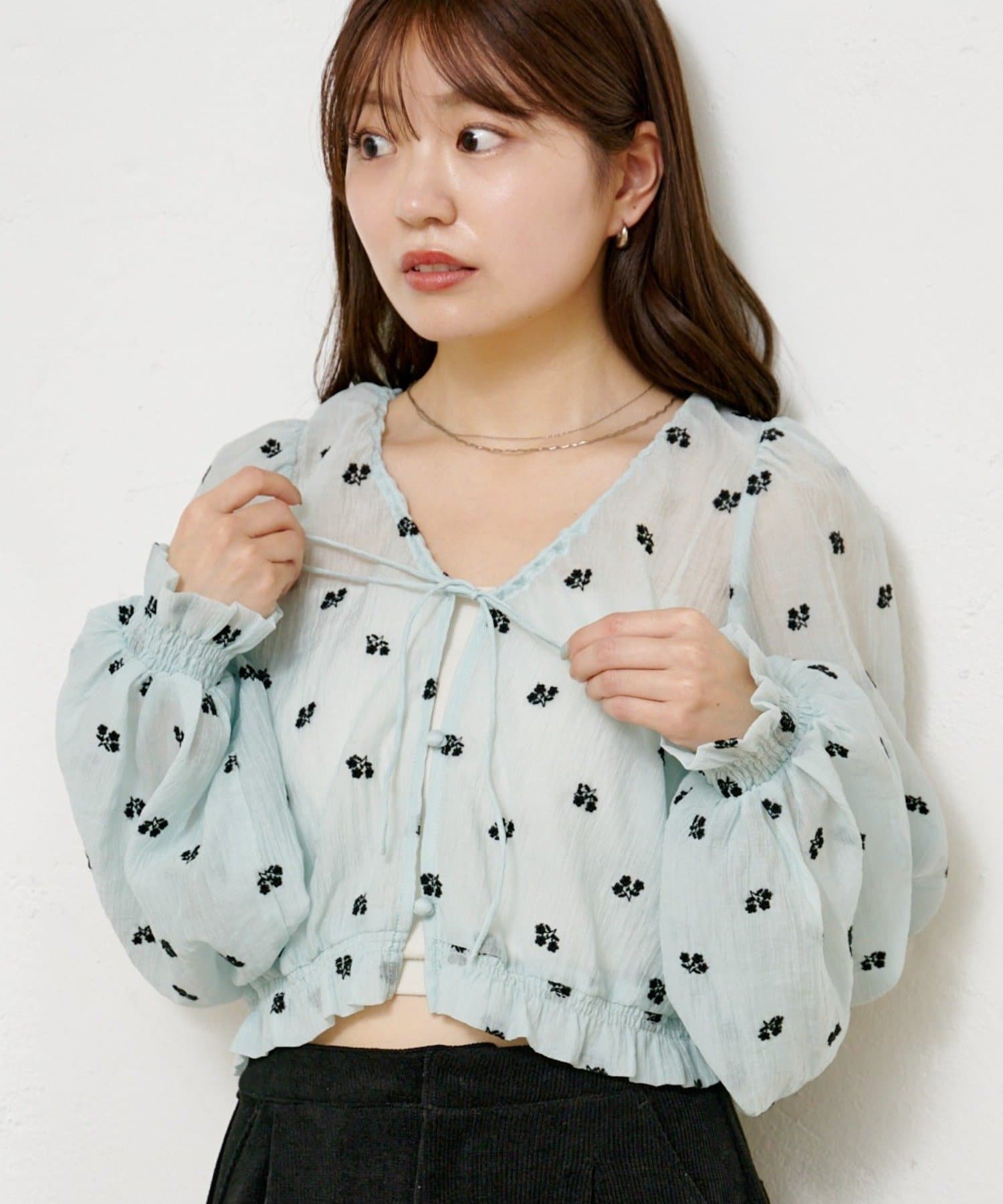 Kastane(カスタネ) 【12.11(木)12:00発売】フラワーステッチブラウス