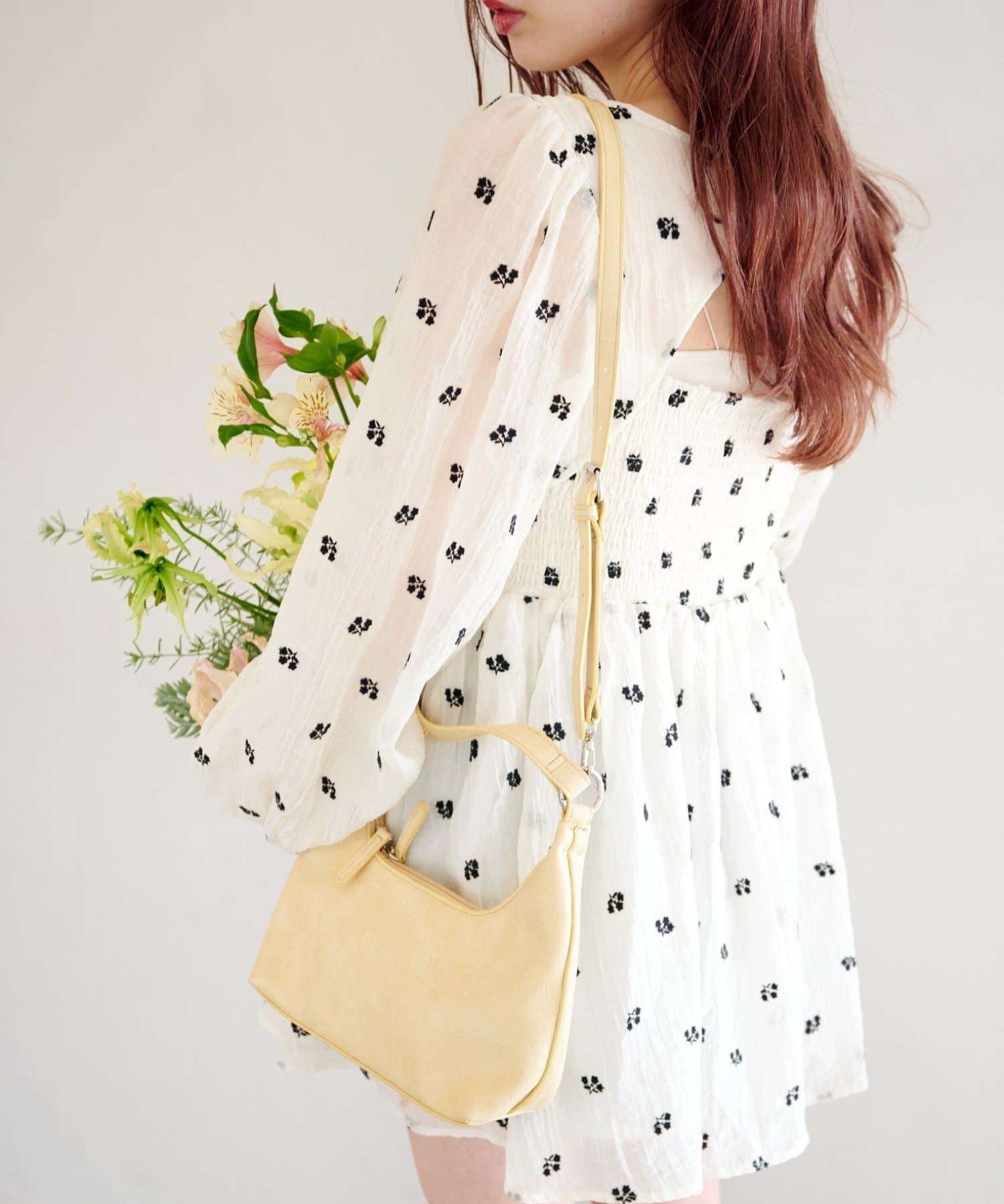 Kastane(カスタネ) 【12.11(木)12:00発売】フラワーステッチミニワンピース