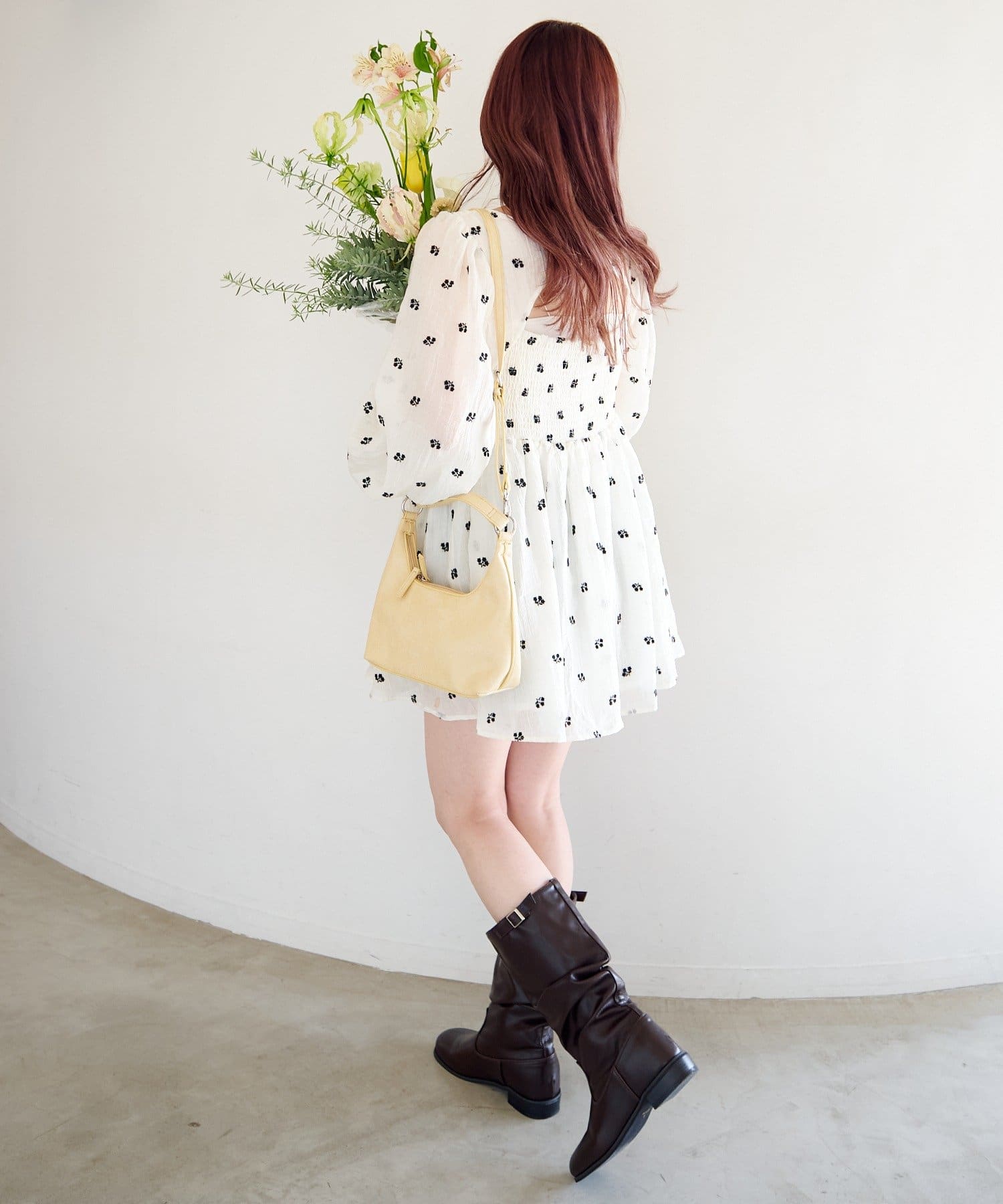 Kastane(カスタネ) 【12.11(木)12:00発売】フラワーステッチミニワンピース