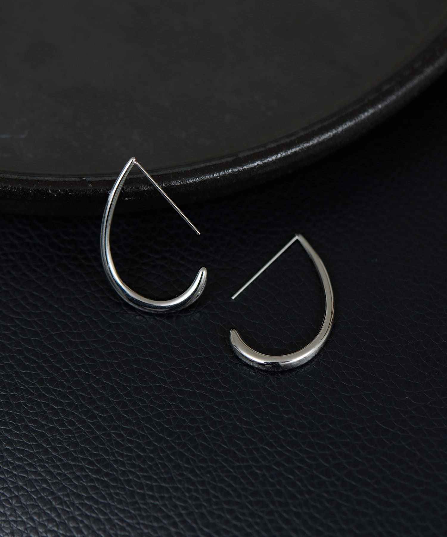 GALLARDAGALANTE(ガリャルダガランテ) 【近日予約開始】ステンレス カーブフープピアス