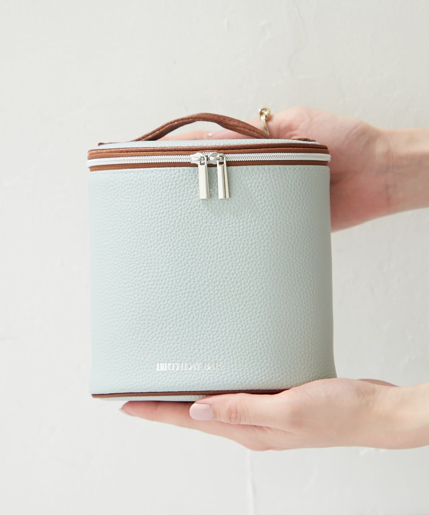 BIRTHDAY BAR(バースデイバー) Stand vanity pouch　スタンドバニティポーチ