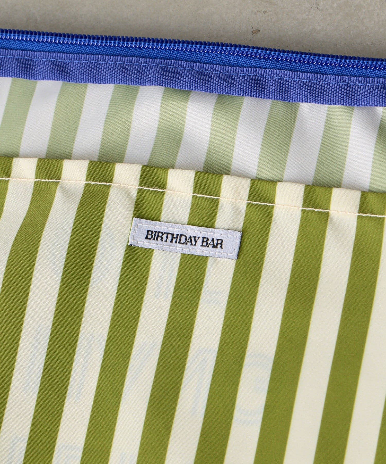 BIRTHDAY BAR(バースデイバー) トラベルストライプ圧縮ケースS