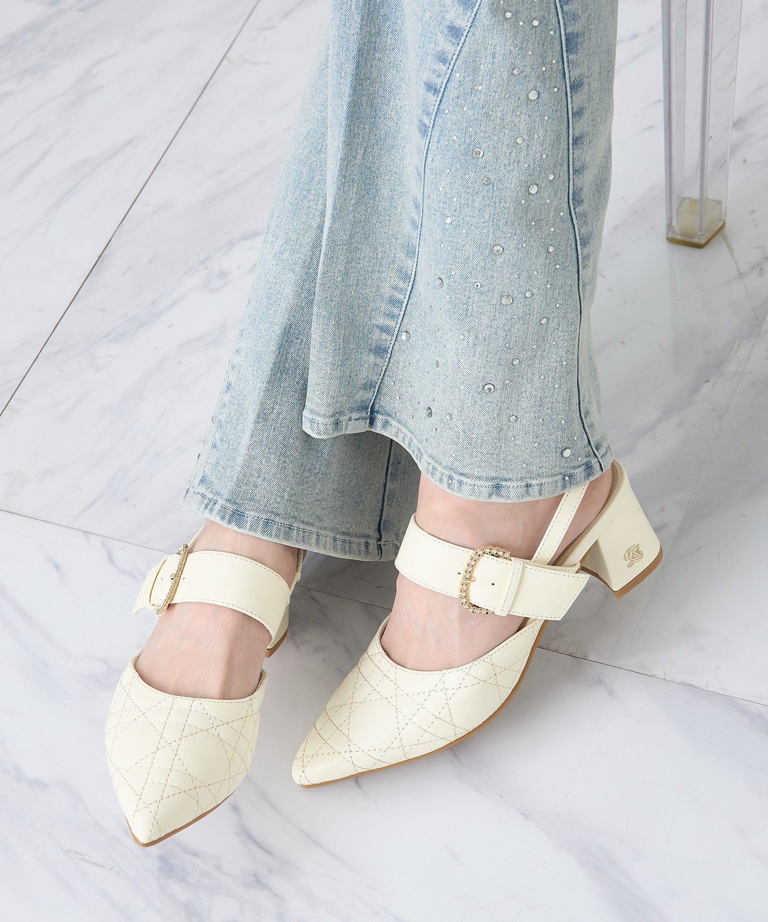 one after another NICE CLAUP(ワンアフターアナザー ナイスクラップ) ビジューバックルキルティングミュール