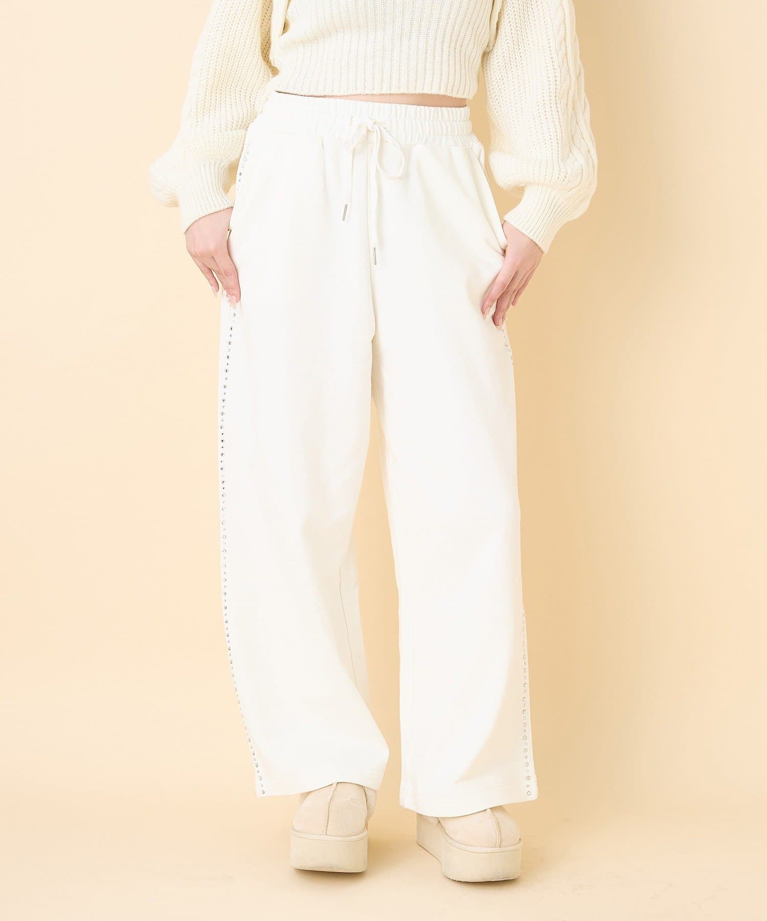 one after another NICE CLAUP(ワンアフターアナザー ナイスクラップ) サイドビジューカットパンツ