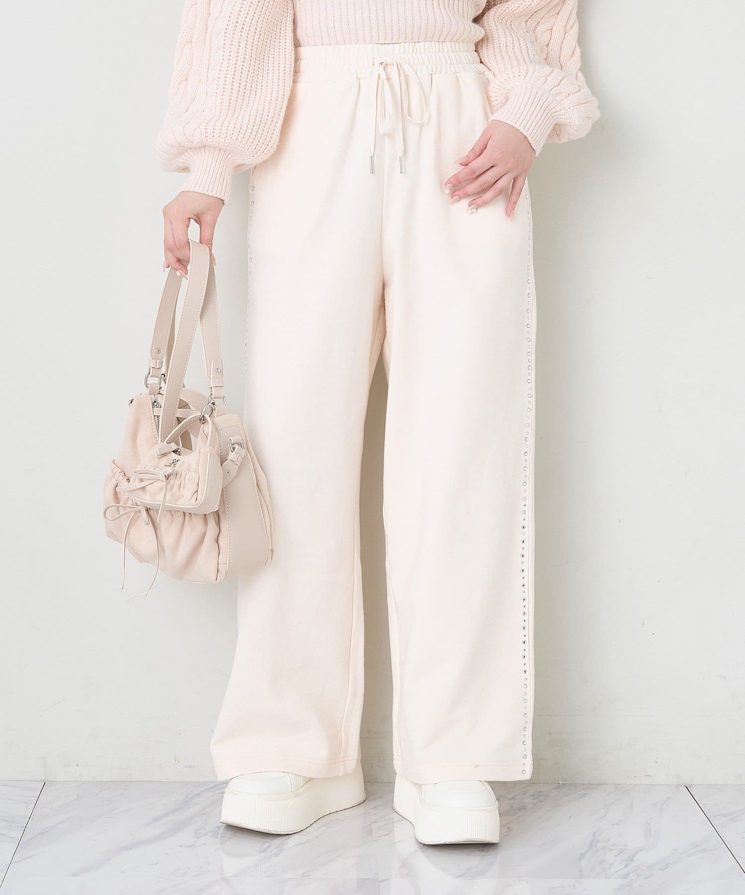 one after another NICE CLAUP(ワンアフターアナザー ナイスクラップ) サイドビジューカットパンツ