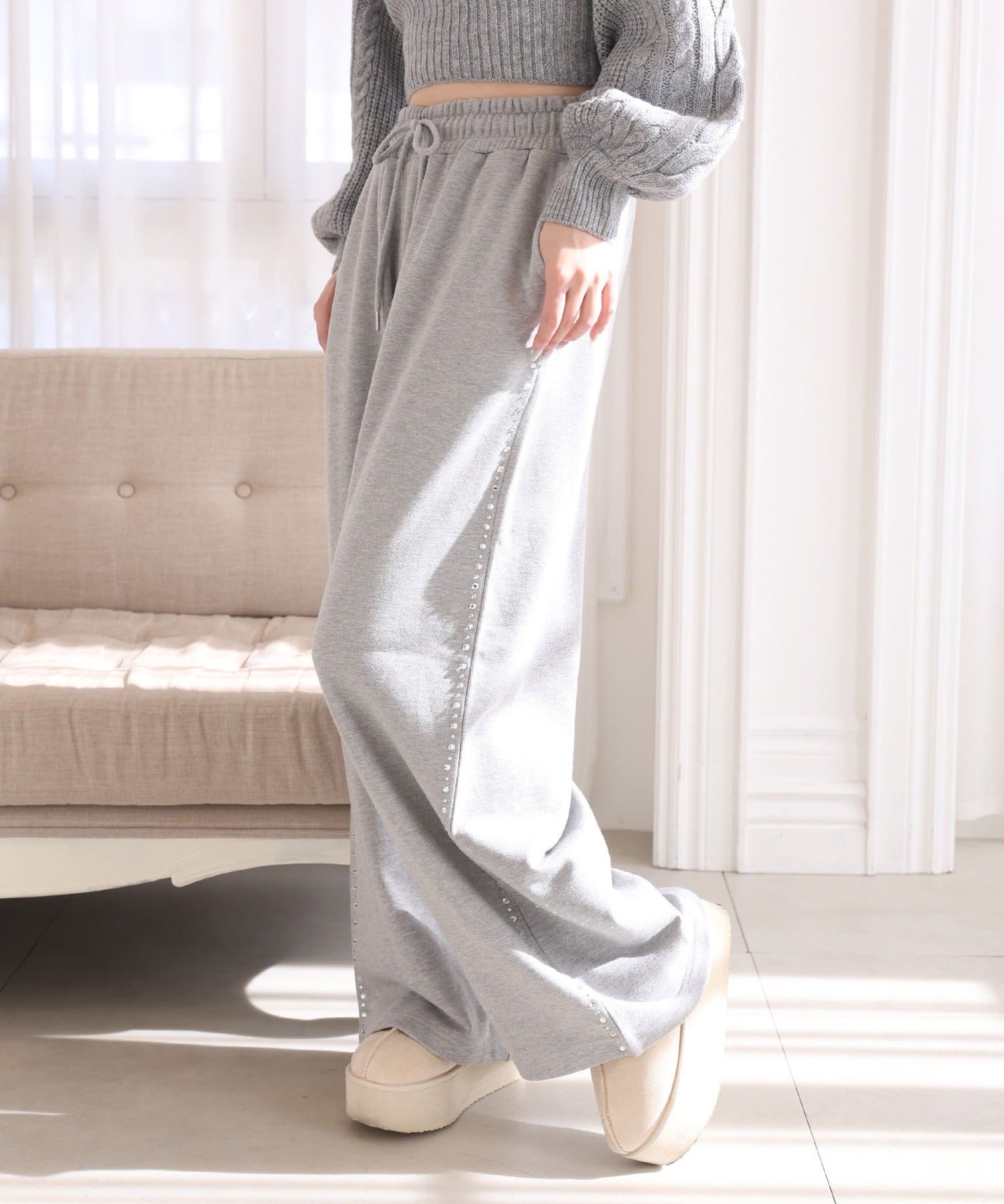 one after another NICE CLAUP(ワンアフターアナザー ナイスクラップ) サイドビジューカットパンツ