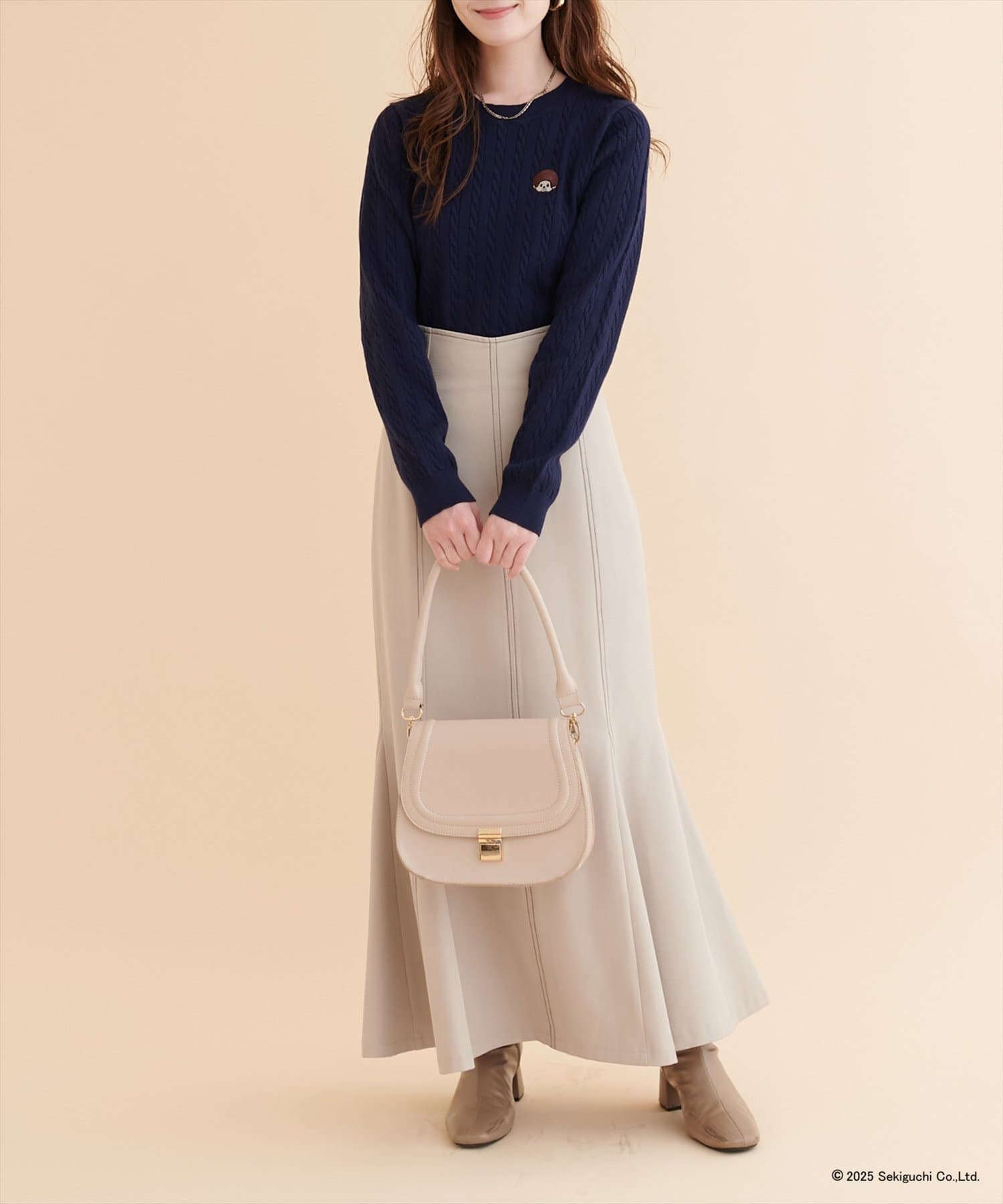 natural couture(ナチュラルクチュール) 【モンチッチ×natural couture】ケーブル刺繍ニット  