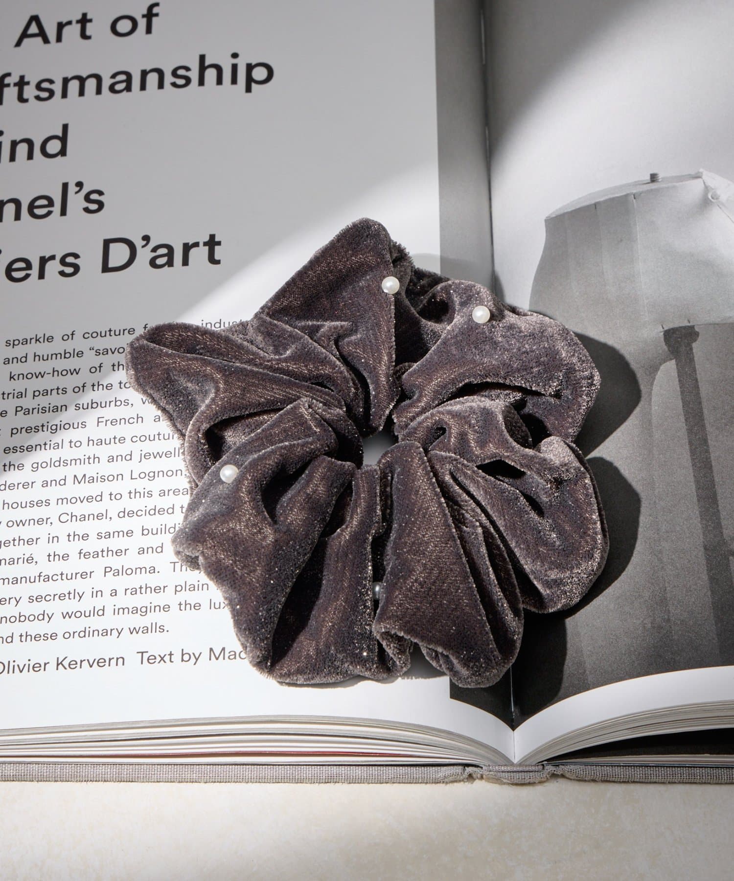 Lattice(ラティス) パール付きラメベロアシュシュ