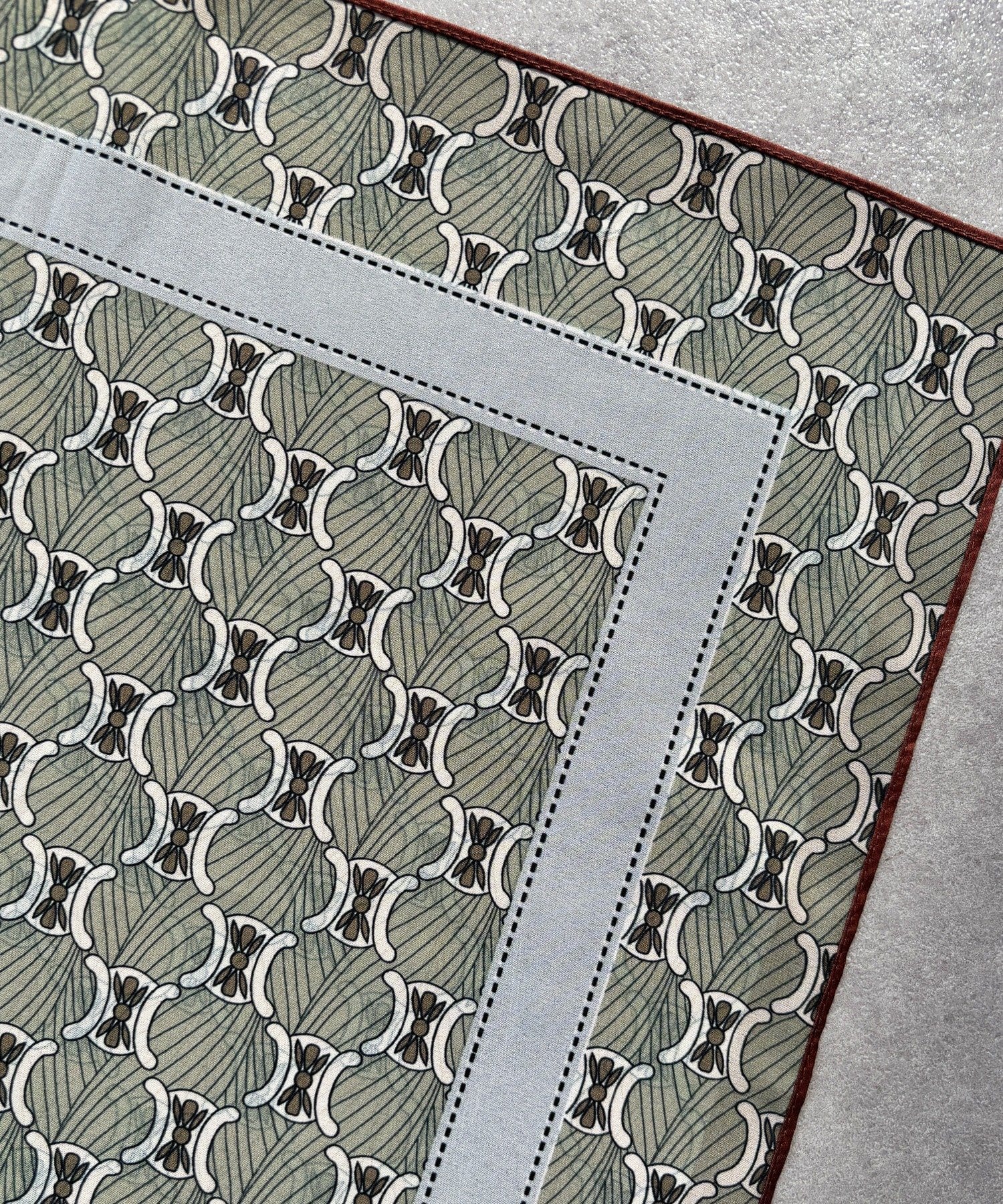 DOUDOU(ドゥドゥ) 【WEB限定】リバーシブル幾何柄スカーフ