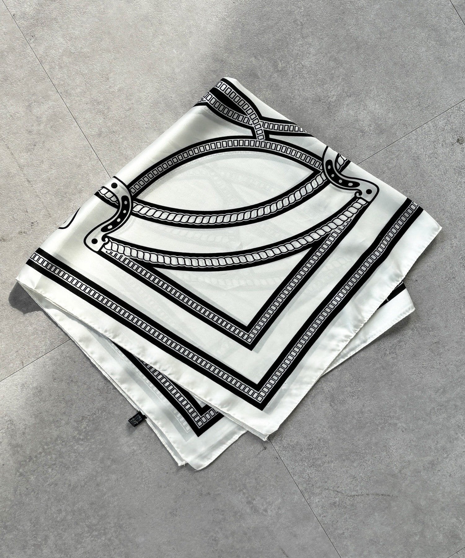 DOUDOU(ドゥドゥ) 【WEB限定】チェーン柄スカーフ