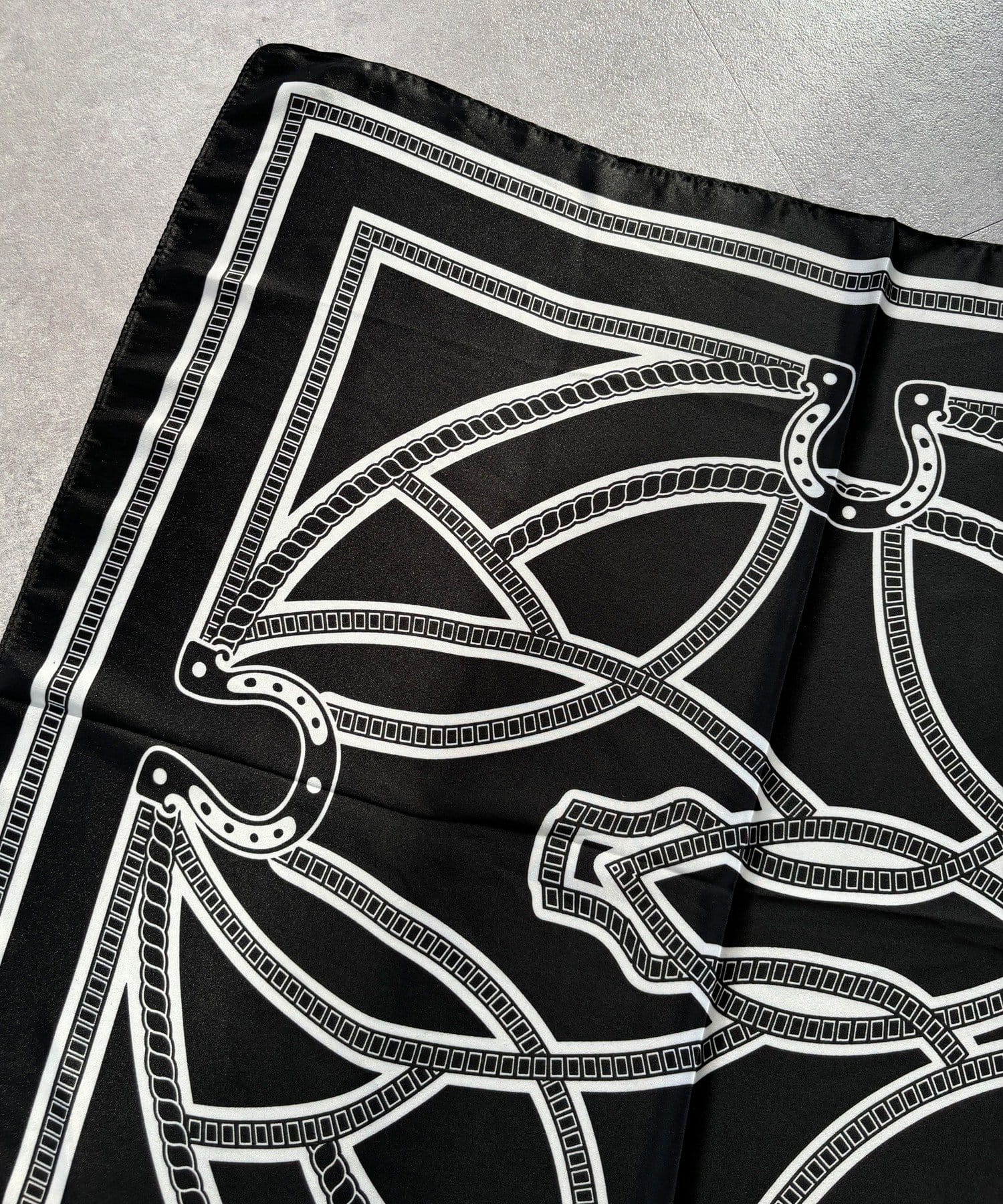 DOUDOU(ドゥドゥ) 【WEB限定】チェーン柄スカーフ