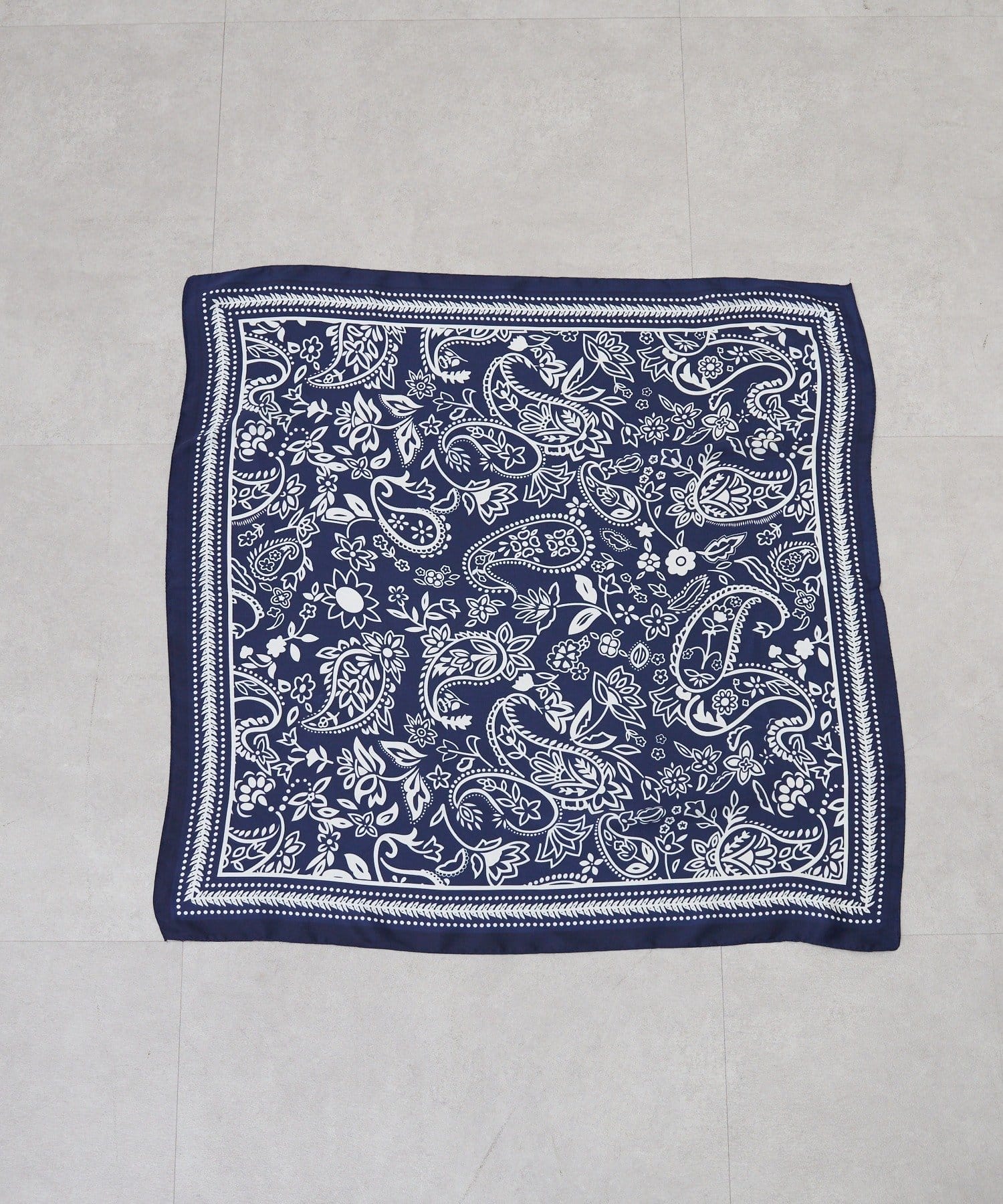 SHENERY(シーナリー) ペイズリースカーフ