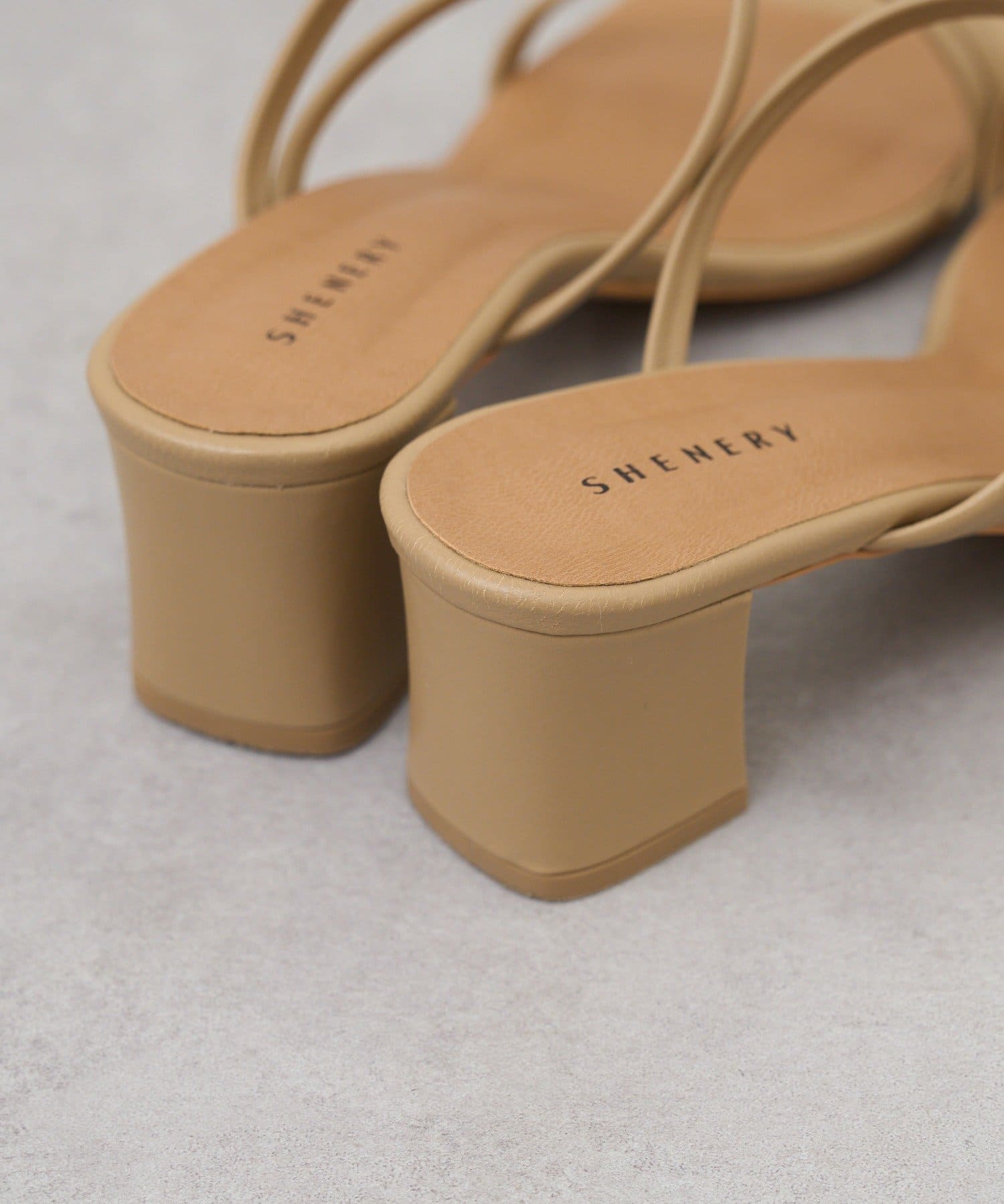 SHENERY(シーナリー) ストラップヒールサンダル