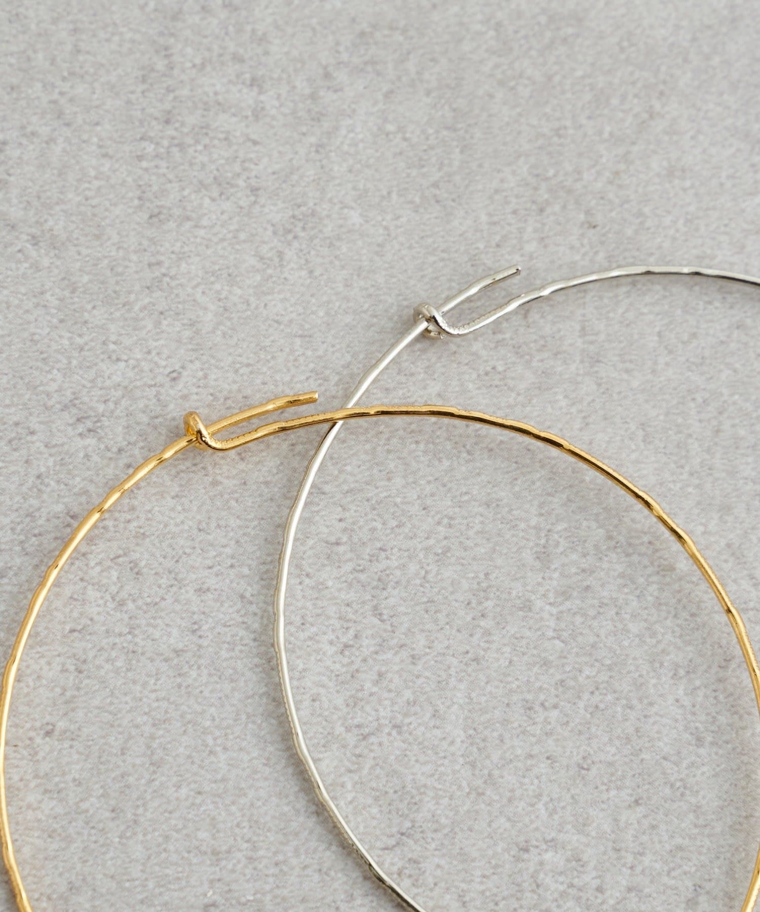 SHENERY(シーナリー) ニュアンスフープピアス