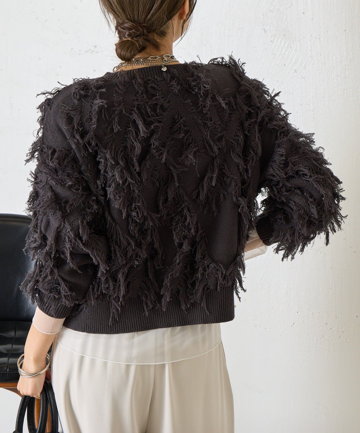 Jena　espace merveilleux(ジェナ　エスパスメルヴェイユ) フリンジVニット