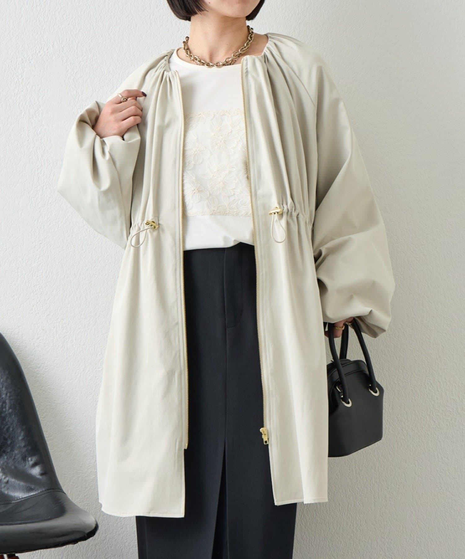 Jena　espace merveilleux(ジェナ　エスパスメルヴェイユ) バルーンスリーブコート