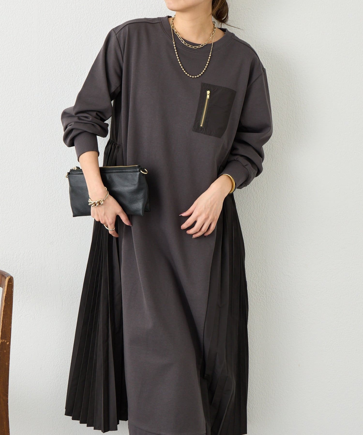 Jena　espace merveilleux(ジェナ　エスパスメルヴェイユ) サイドプリーツ裏毛ワンピース