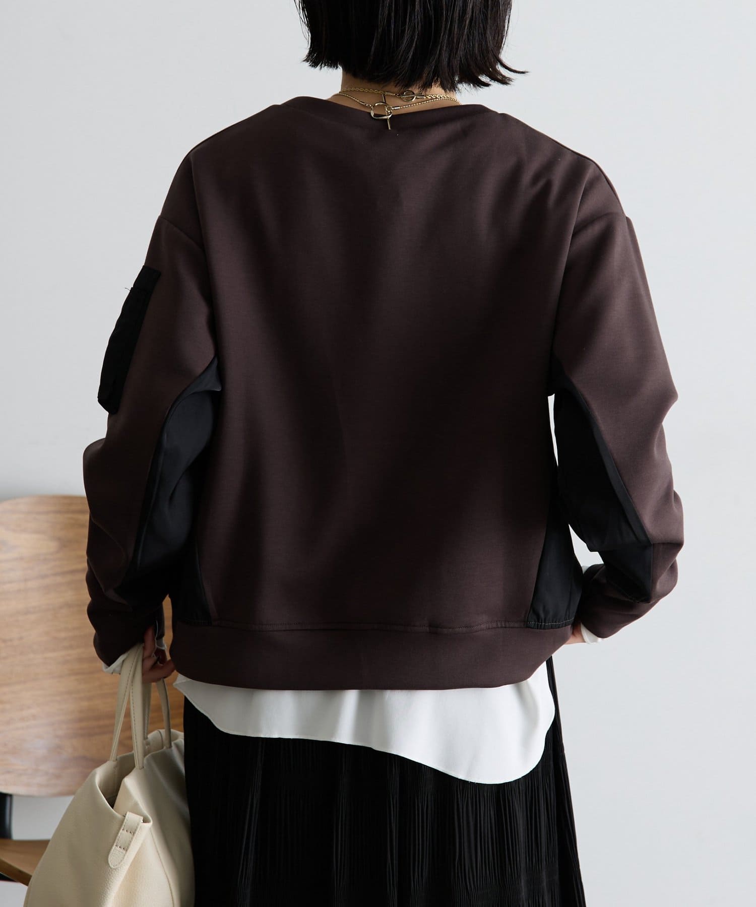 Jena　espace merveilleux(ジェナ　エスパスメルヴェイユ) 【一枚で映える】異素材切替袖ポケットカットソー