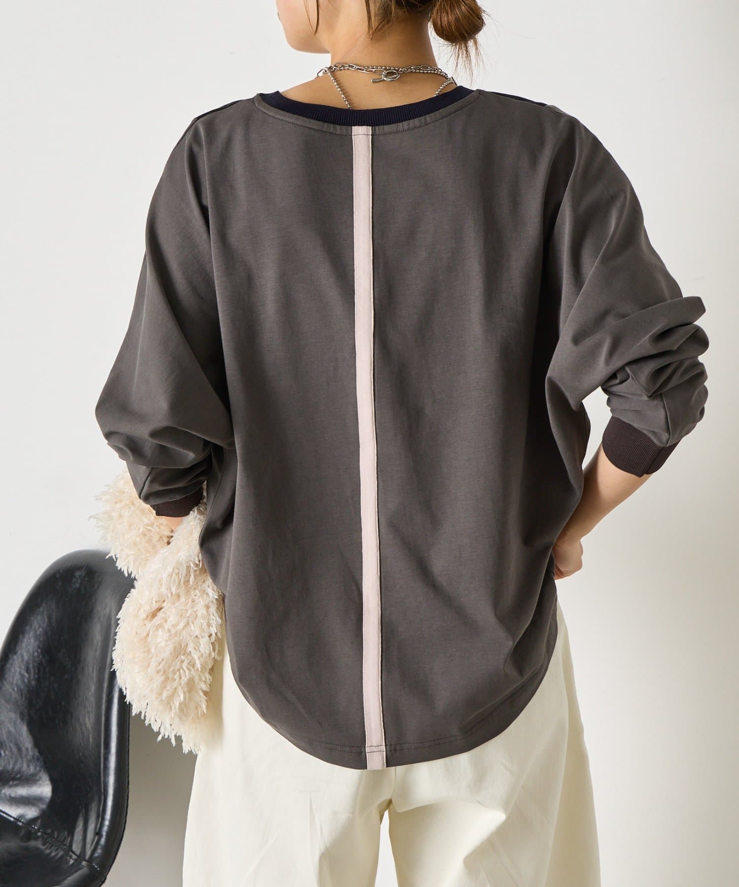 Jena　espace merveilleux(ジェナ　エスパスメルヴェイユ) 【一枚で映える】配色バックラインカットソー