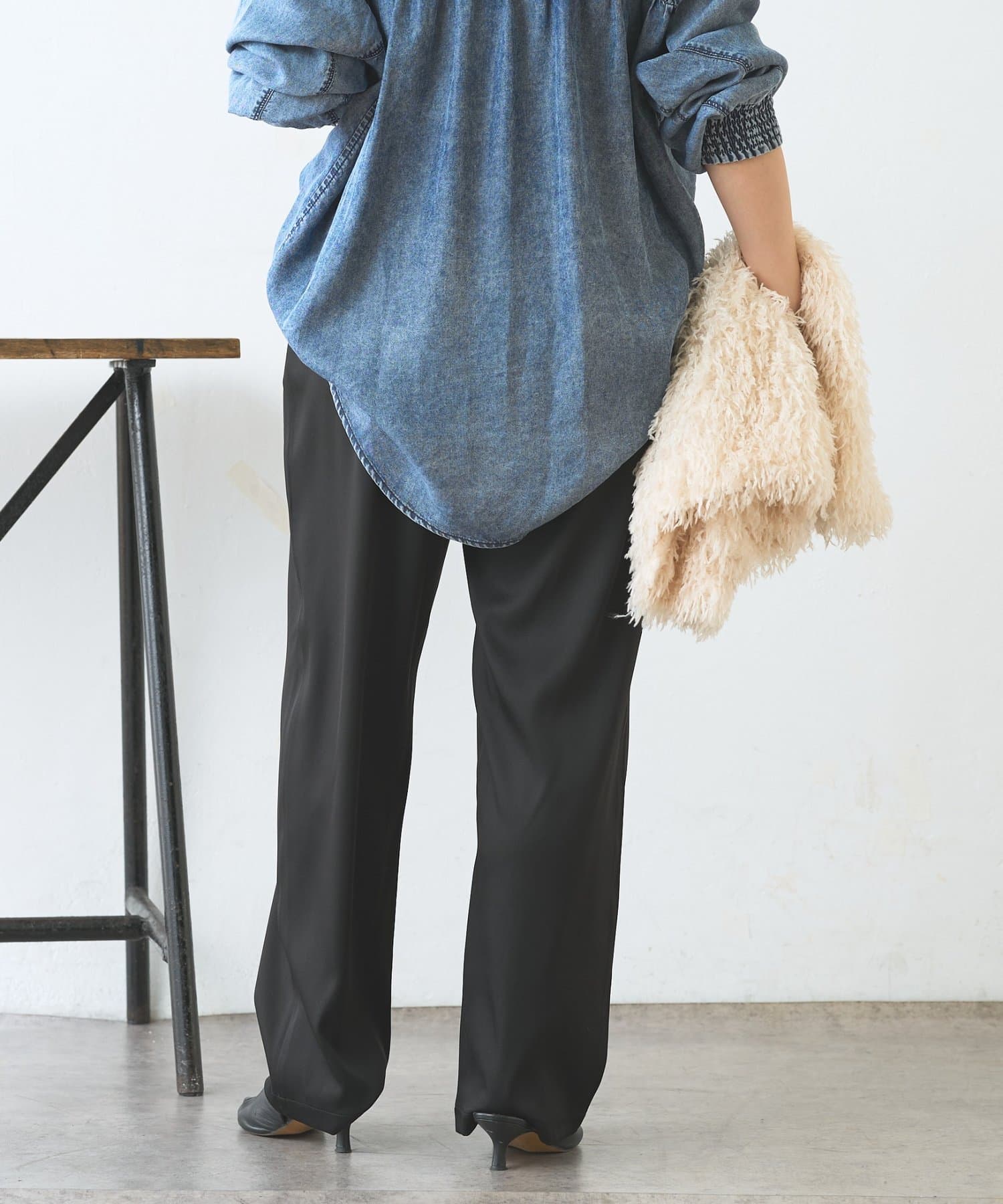 Jena　espace merveilleux(ジェナ　エスパスメルヴェイユ) イージーテーパードパンツ