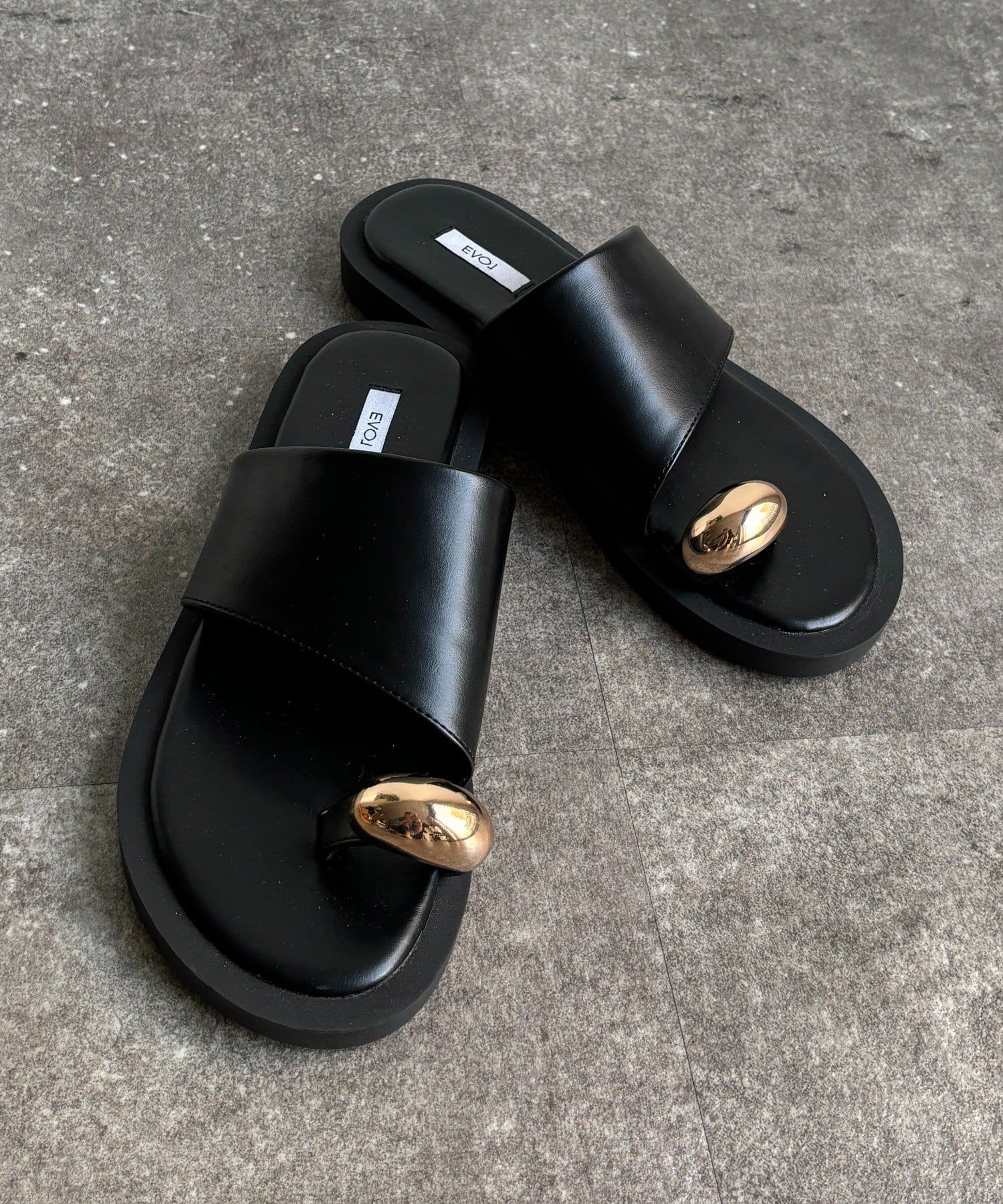 DOUDOU(ドゥドゥ) GOLDリングサンダル