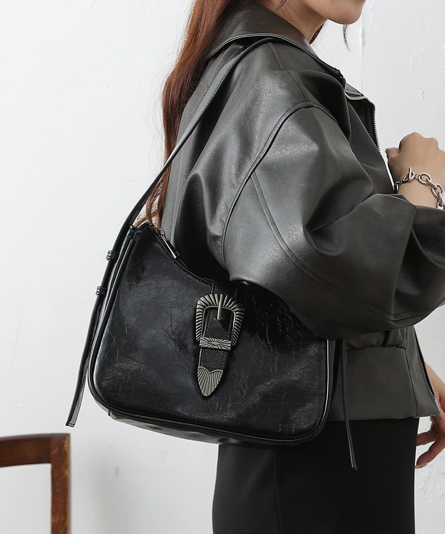 COLONY 2139(コロニー トゥーワンスリーナイン) ウエスタンバックルベルトフェイクレザーバッグ