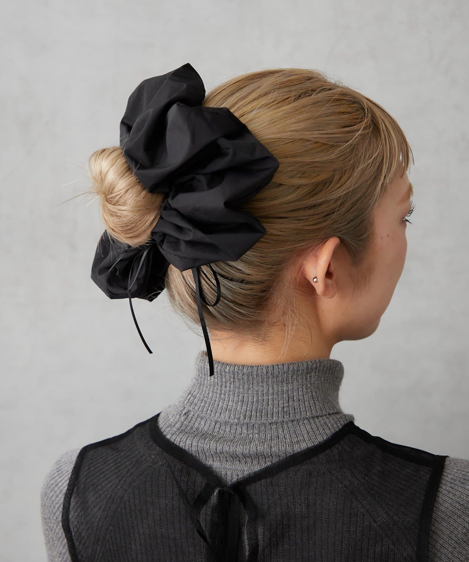 BIRTHDAY BAR(バースデイバー) リボン付きビックシュシュ