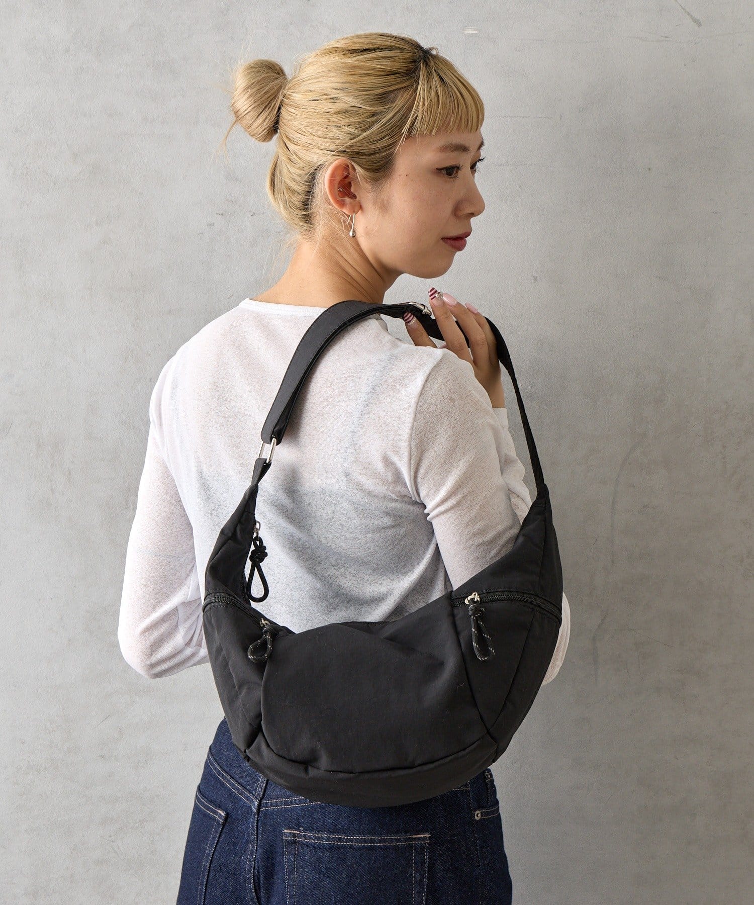 BIRTHDAY BAR(バースデイバー) ナイロンショルダーZIPボディバッグ