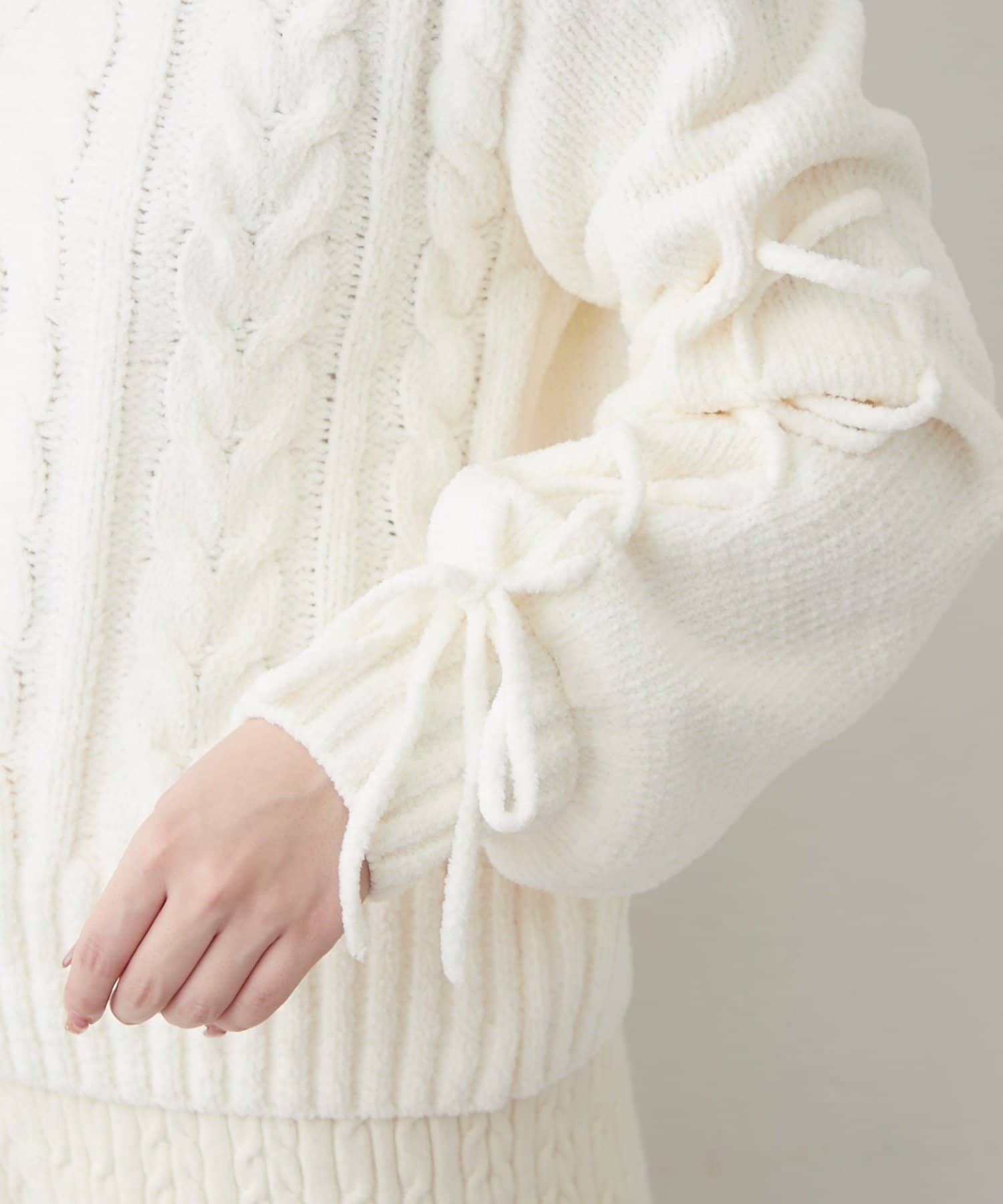 Remind me and forever(リマインドミーアンドフォーエバー) レースアップモールケーブルニット